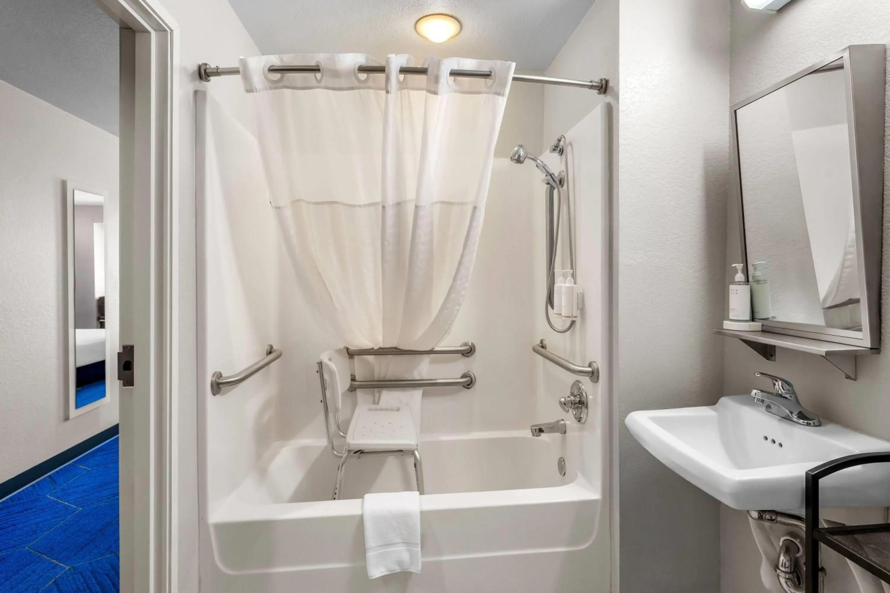 Bathroom in Microtel Inn & Suites By Wyndham Conway