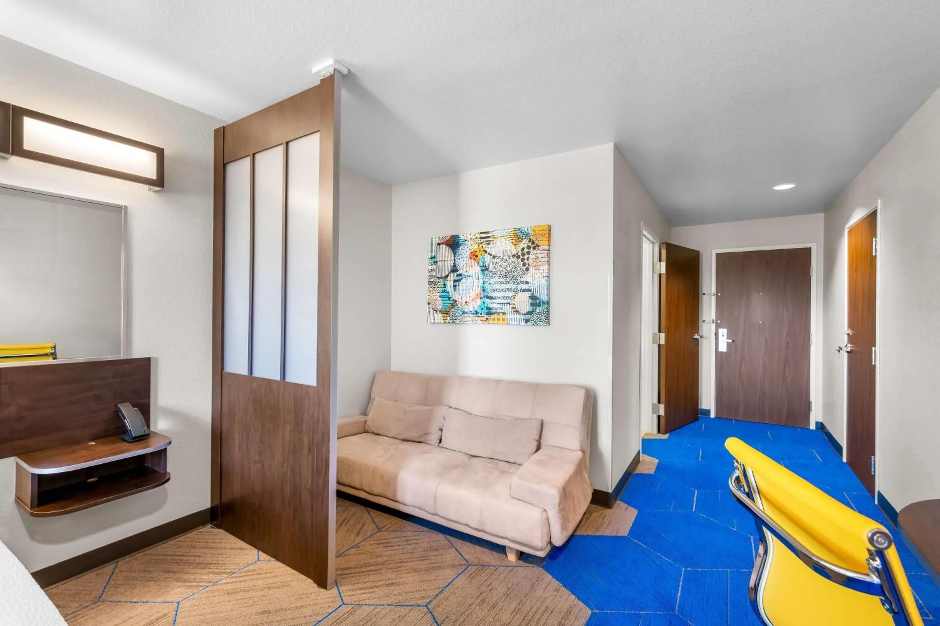 Photo of the whole room, Bed in Microtel Inn & Suites By Wyndham Conway