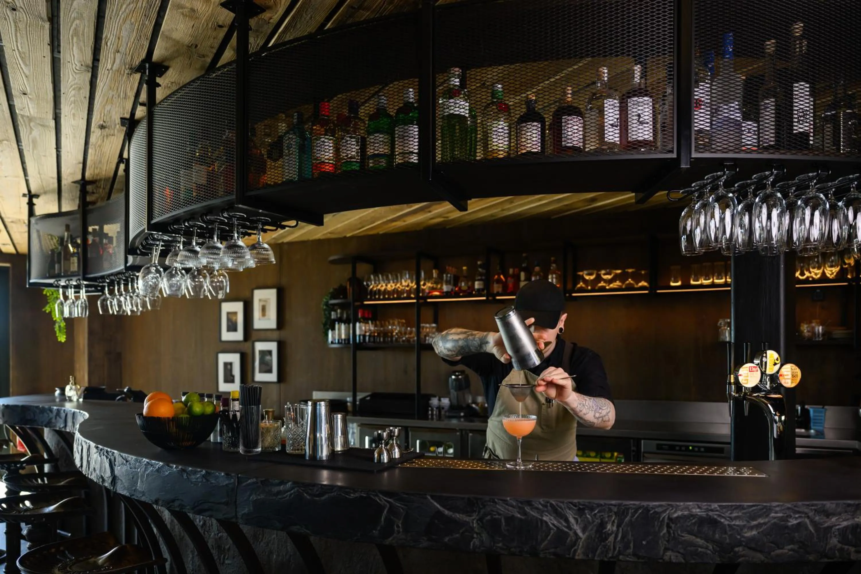 Lounge or bar in Hótel Jökulsárlón - Glacier Lagoon Hotel