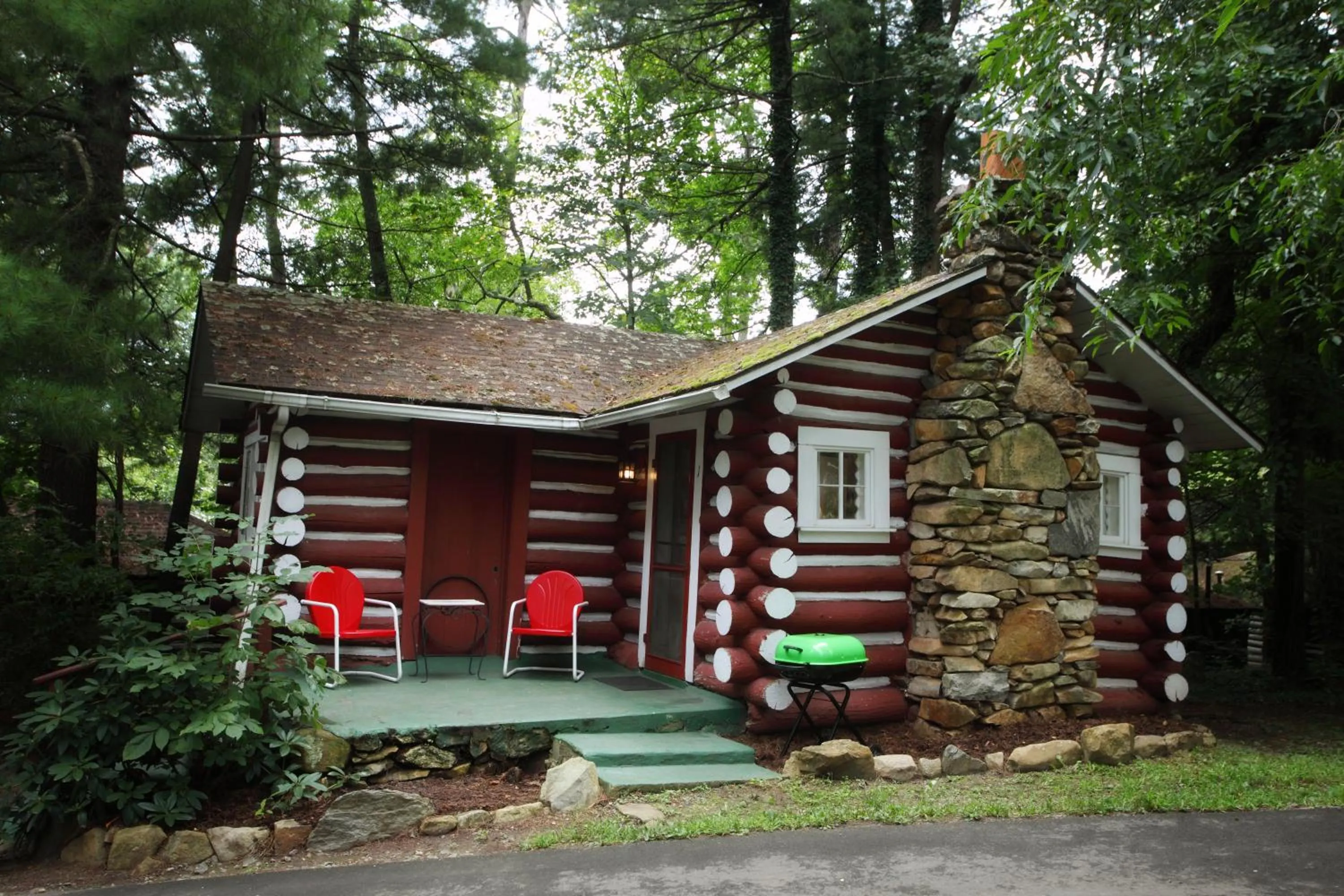 Property building in The Pines Cottages
