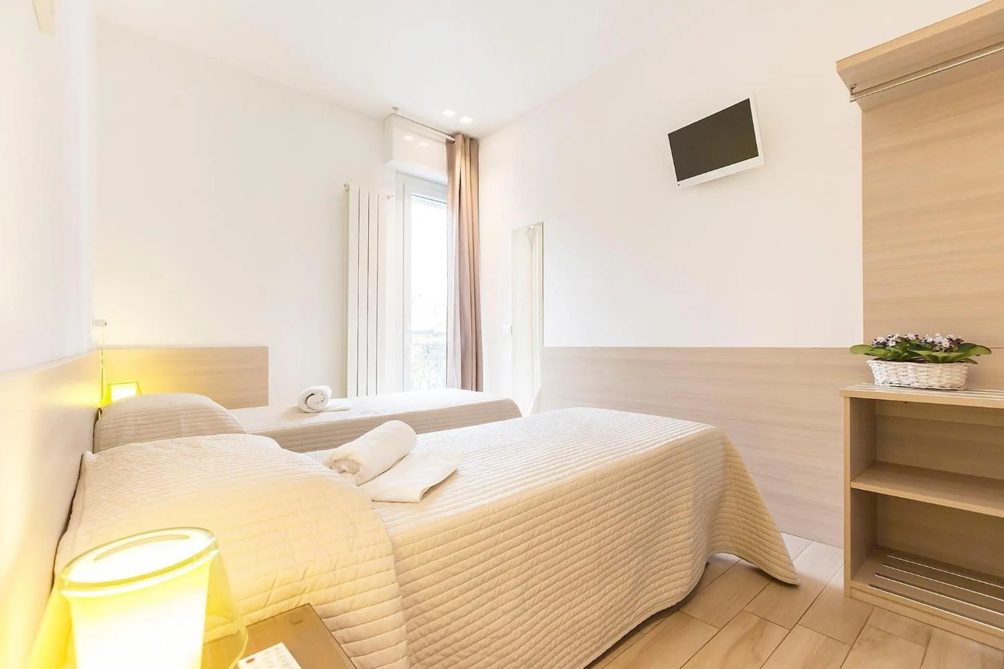 Bed in Foresteria Via Italia - Rooms & Suite