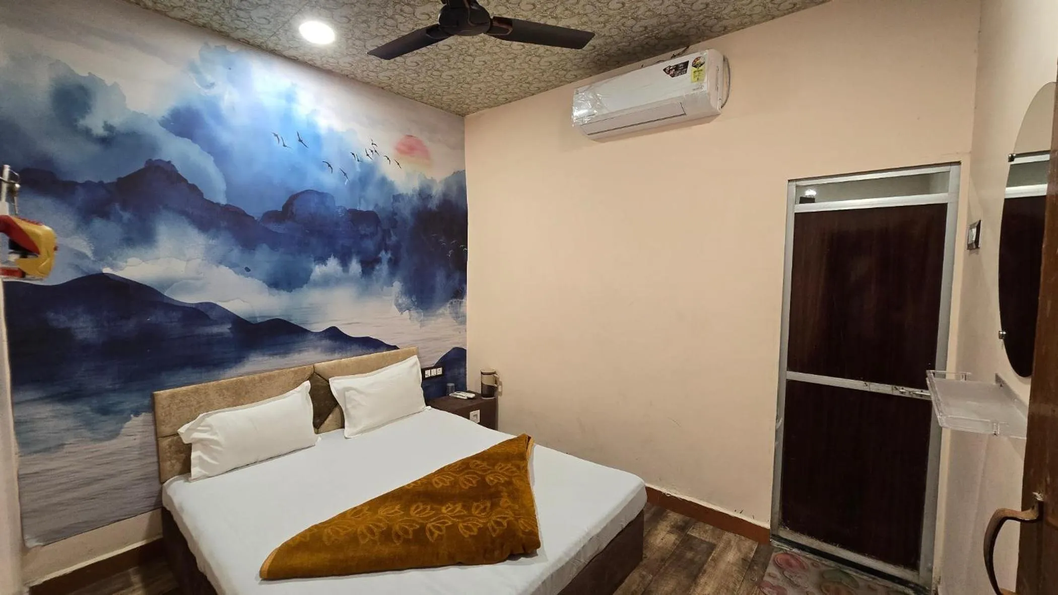 Bed in HOTEL MAHESHWARI GREEN's