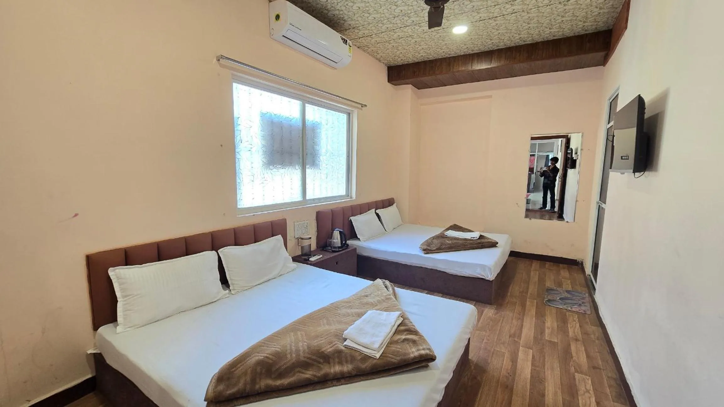 Bed in HOTEL MAHESHWARI GREEN's