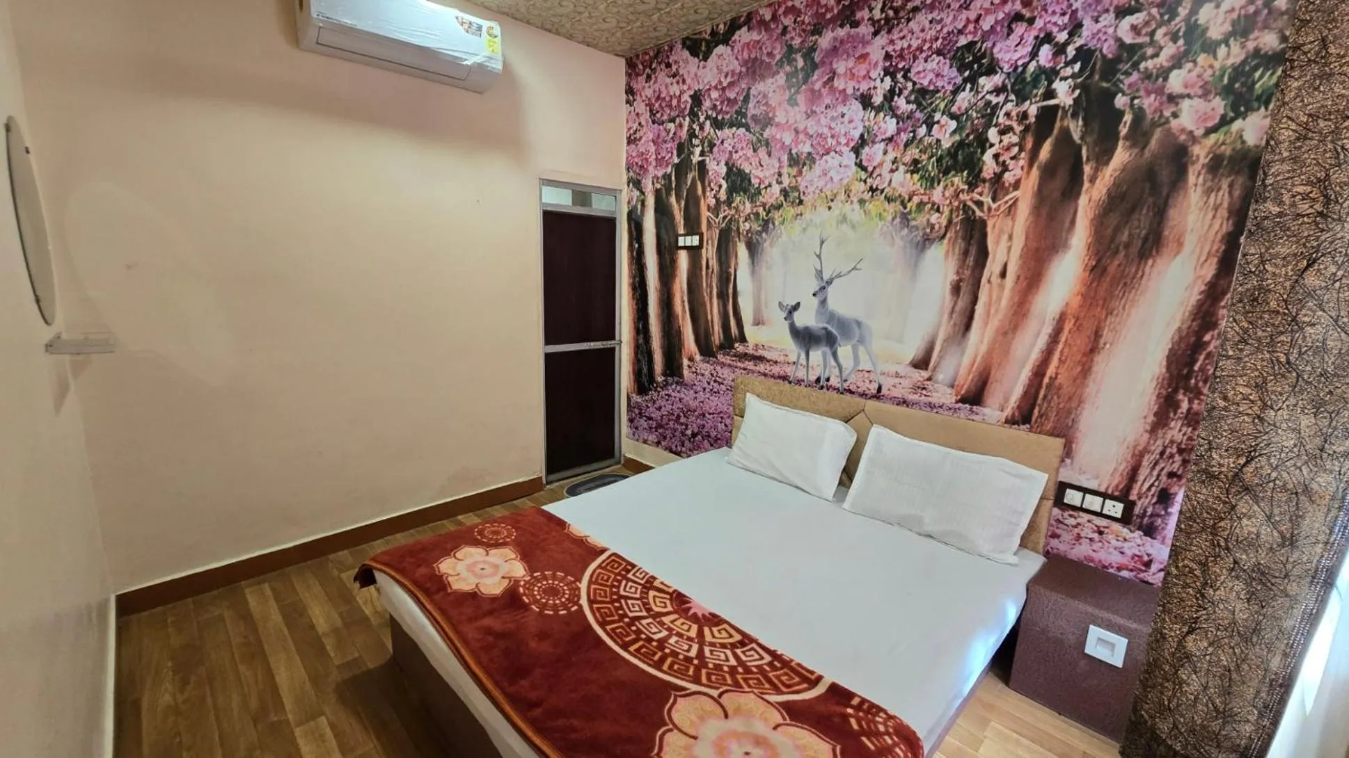 Bed in HOTEL MAHESHWARI GREEN's