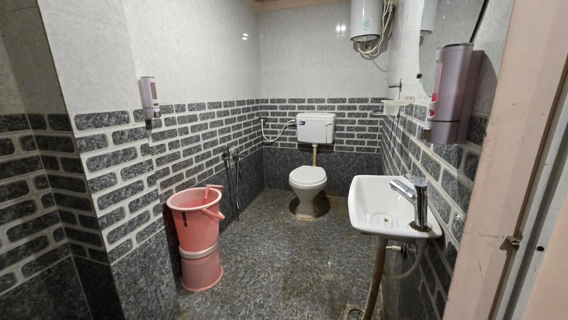 Shower in HOTEL MAHESHWARI GREEN's