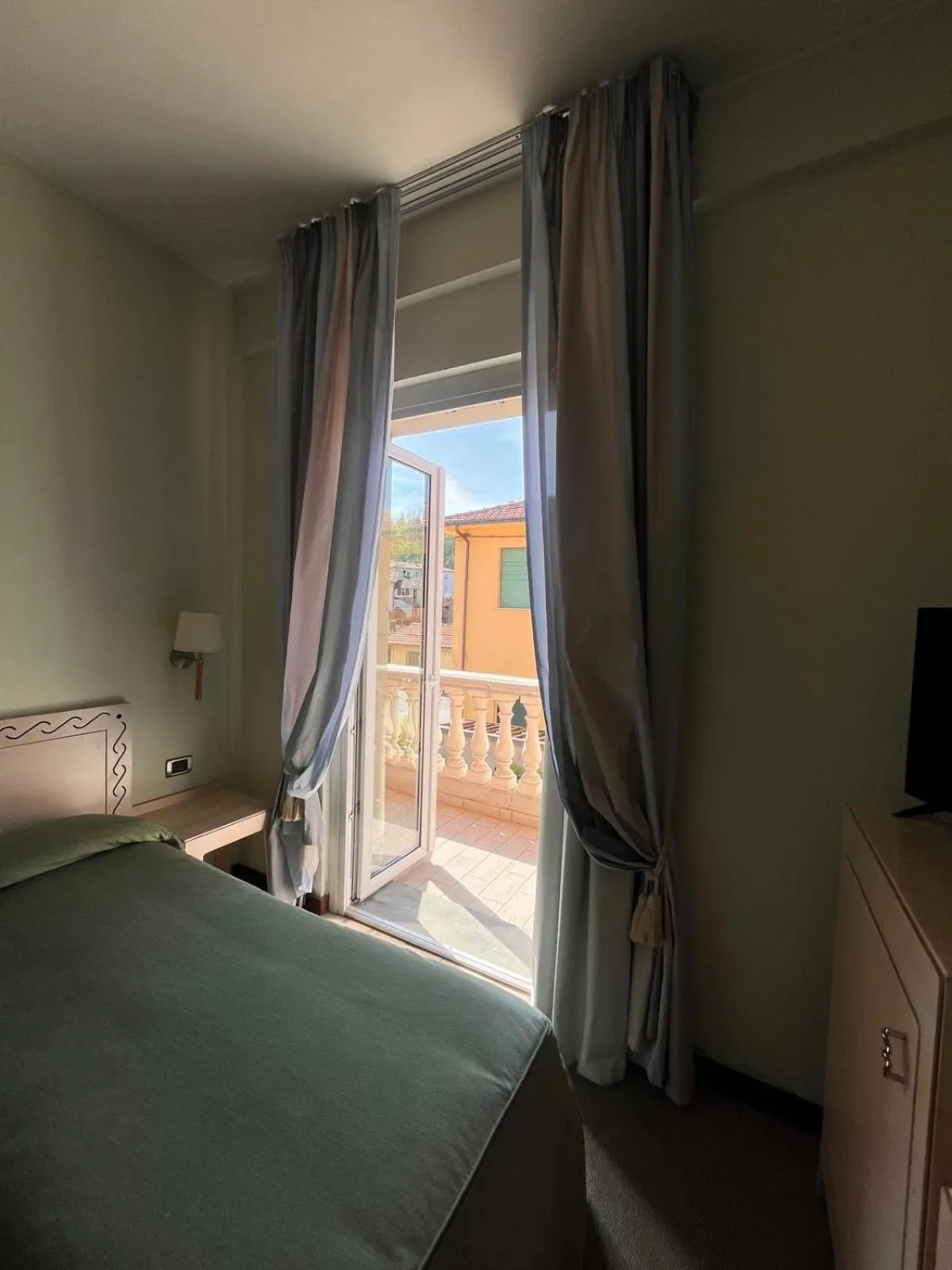 Bedroom, Bed in HOTEL LUDOVICO ARIOSTO