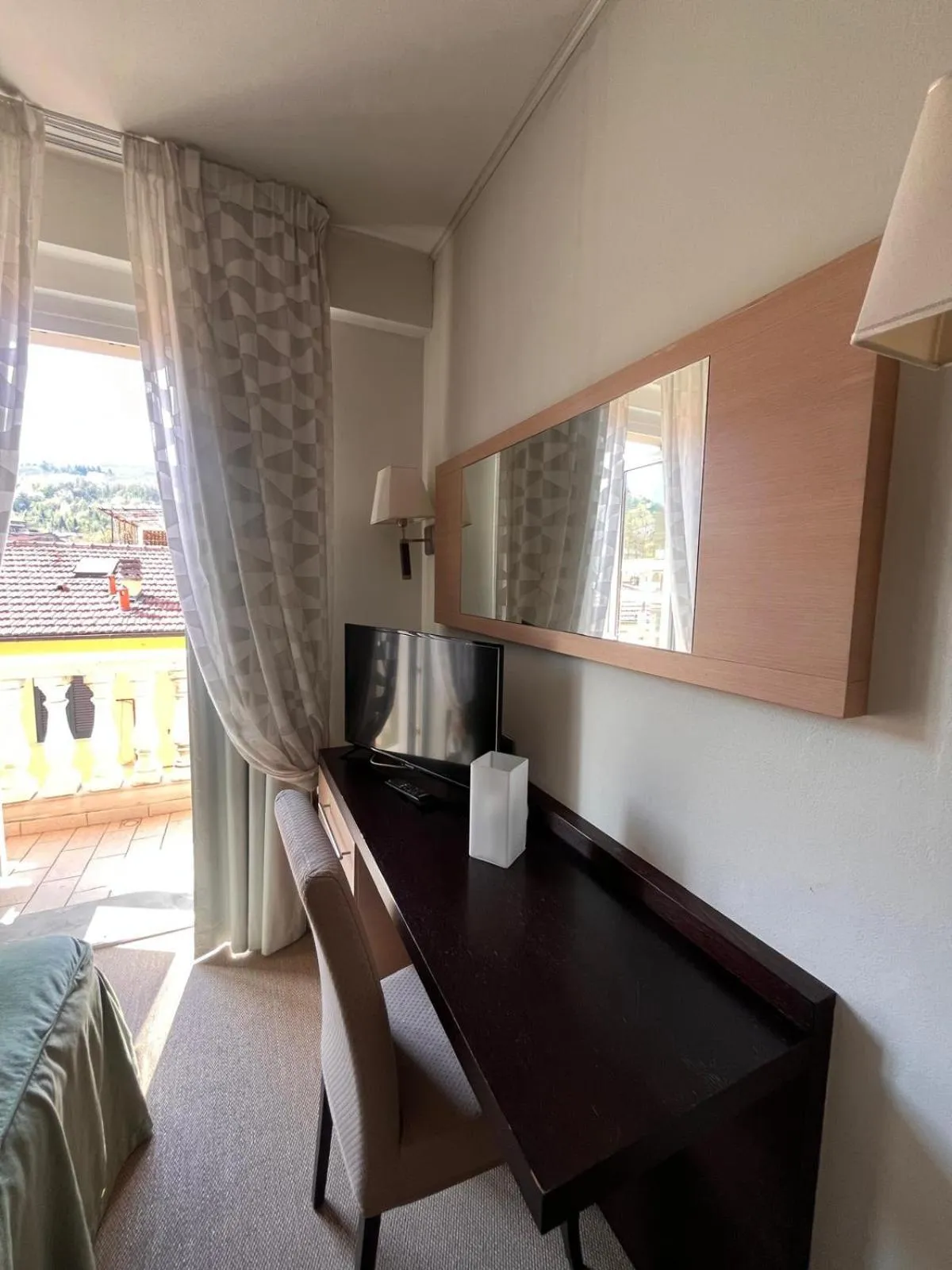 TV and multimedia in HOTEL LUDOVICO ARIOSTO