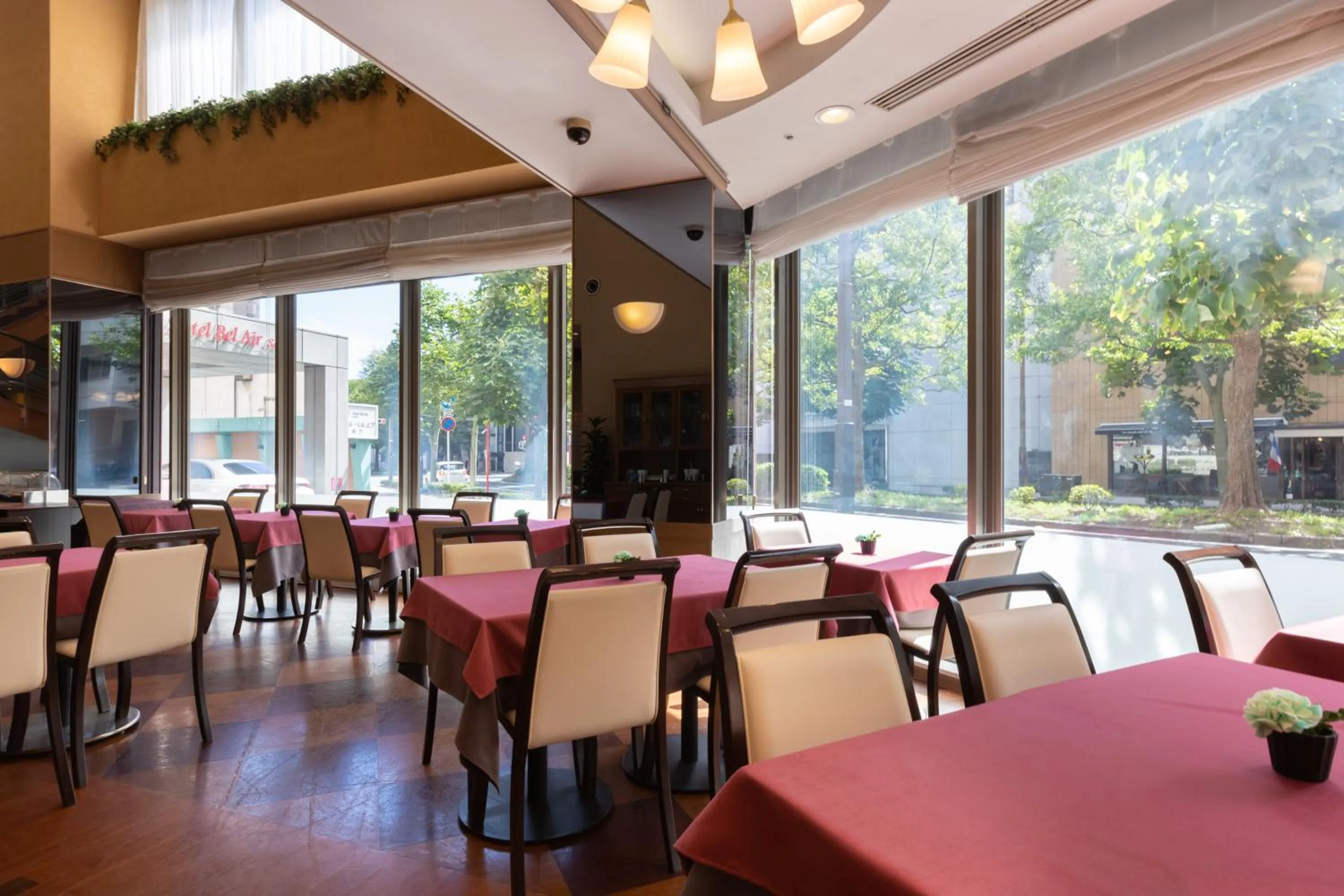 Restaurant/places to eat in Hotel Bel Air Sendai