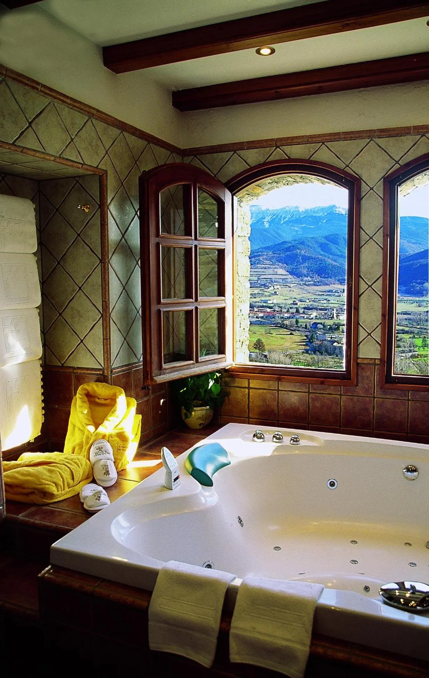 Photo of the whole room in HOTEL & SPA El Castell de Ciutat