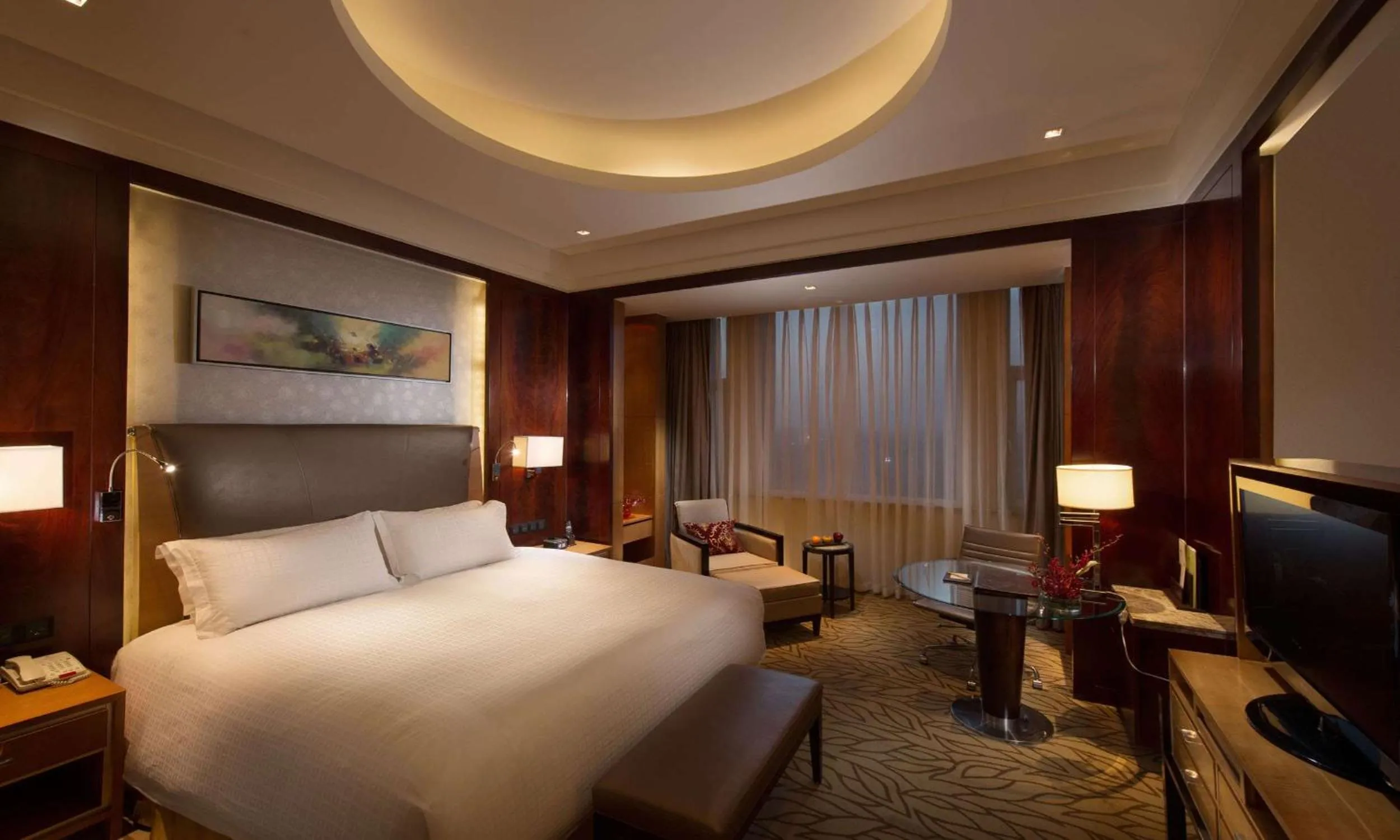 Bed in DoubleTree by Hilton Qinghai - Golmud