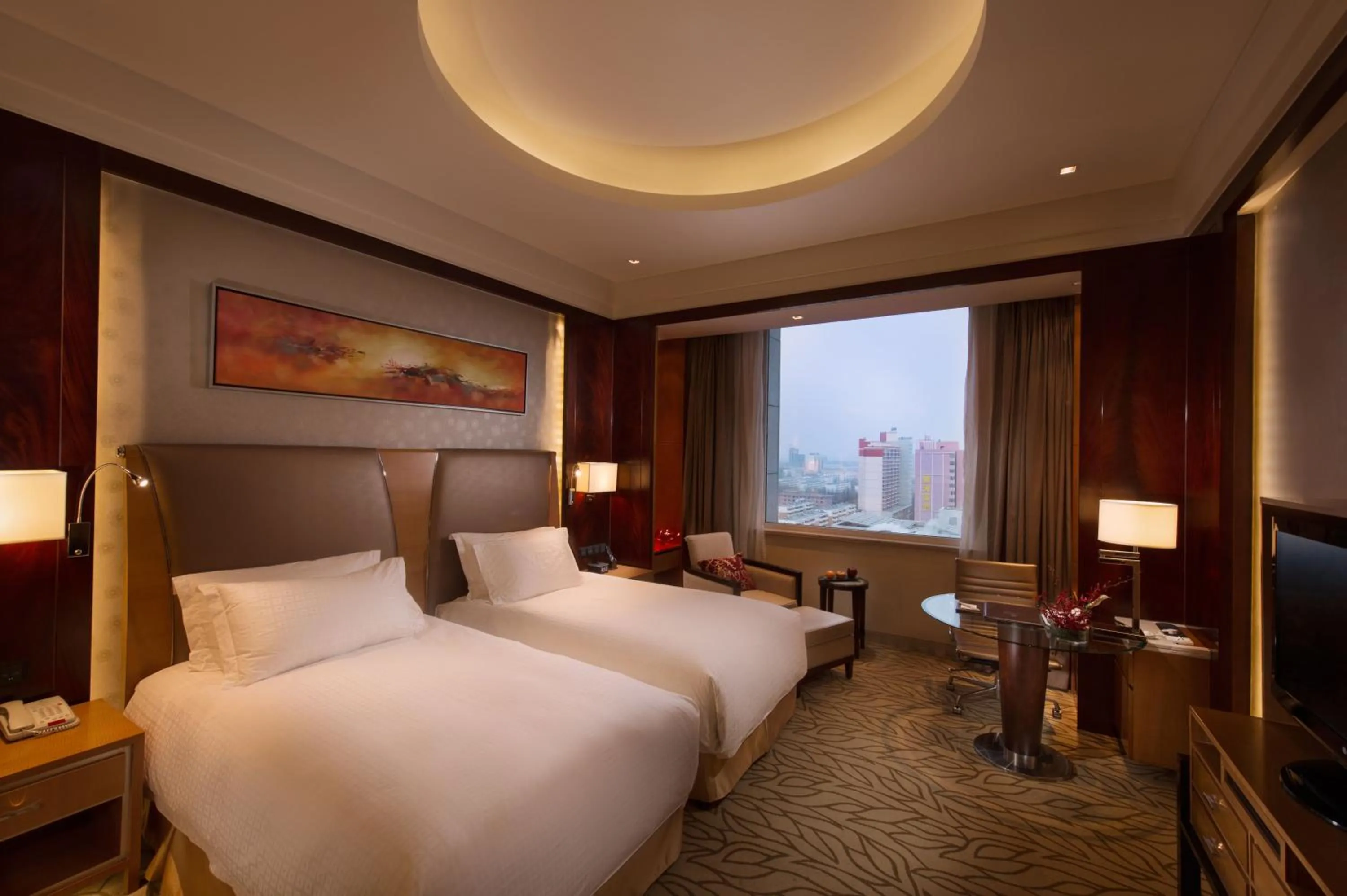 Bed in DoubleTree by Hilton Qinghai - Golmud