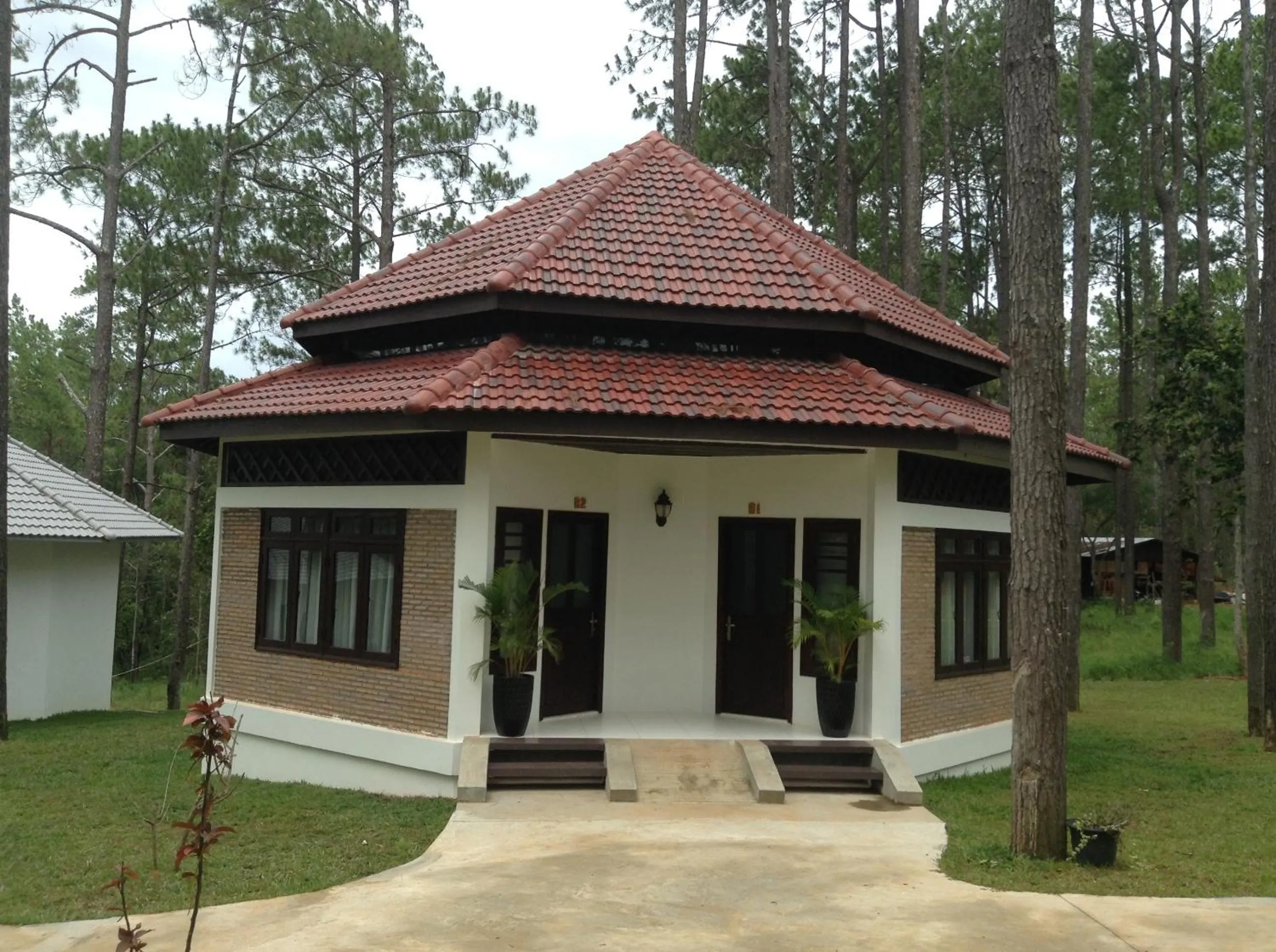 Facade/entrance in vKirirom Pine Resort