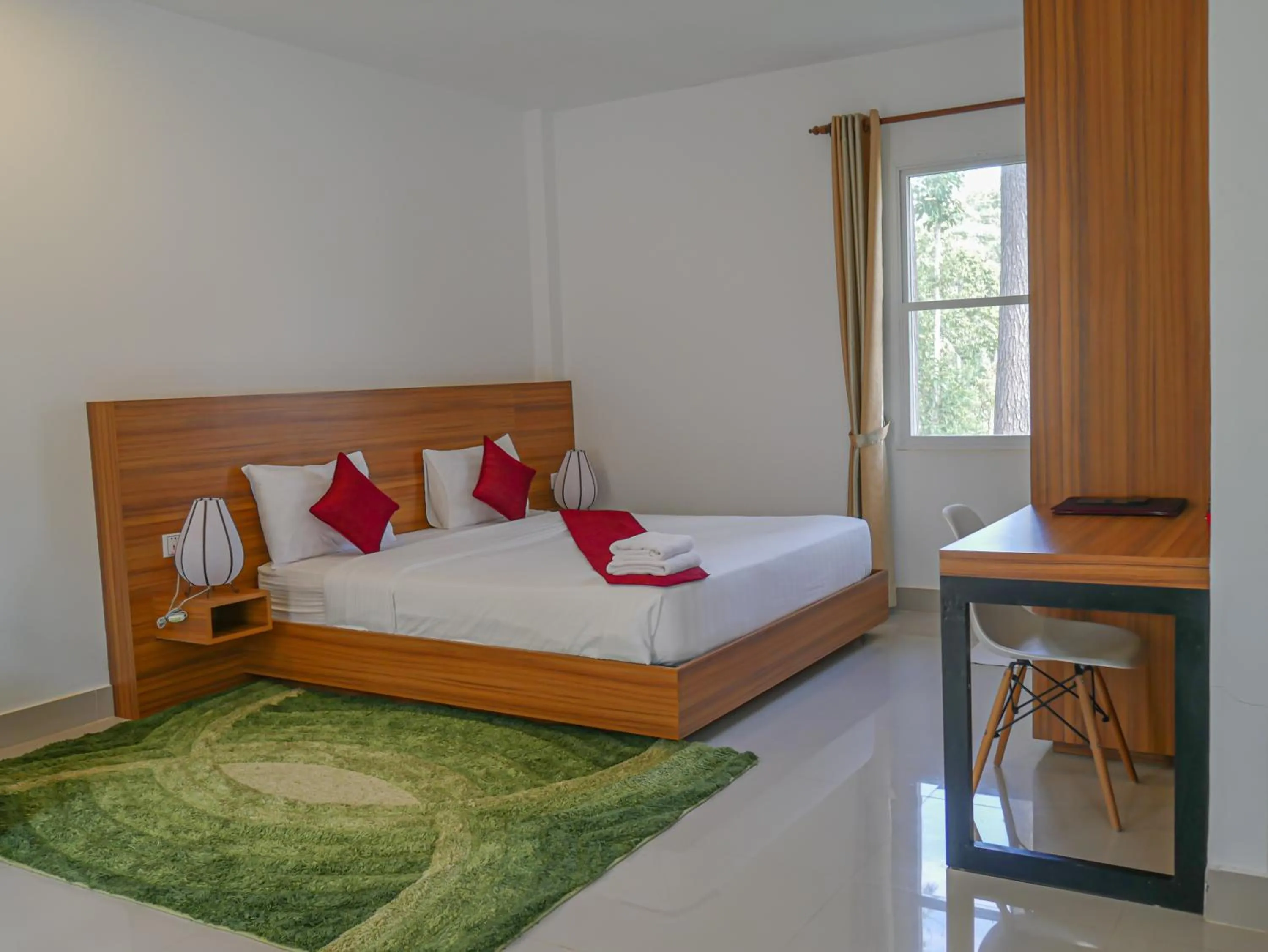 Bedroom, Bed in vKirirom Pine Resort