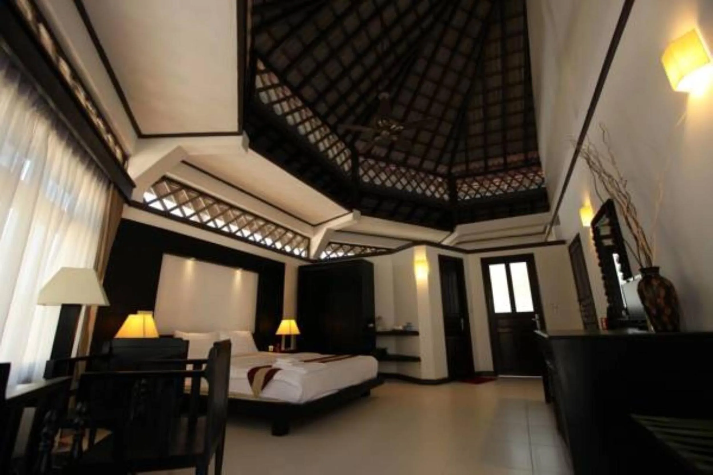 Shower, Bed in vKirirom Pine Resort