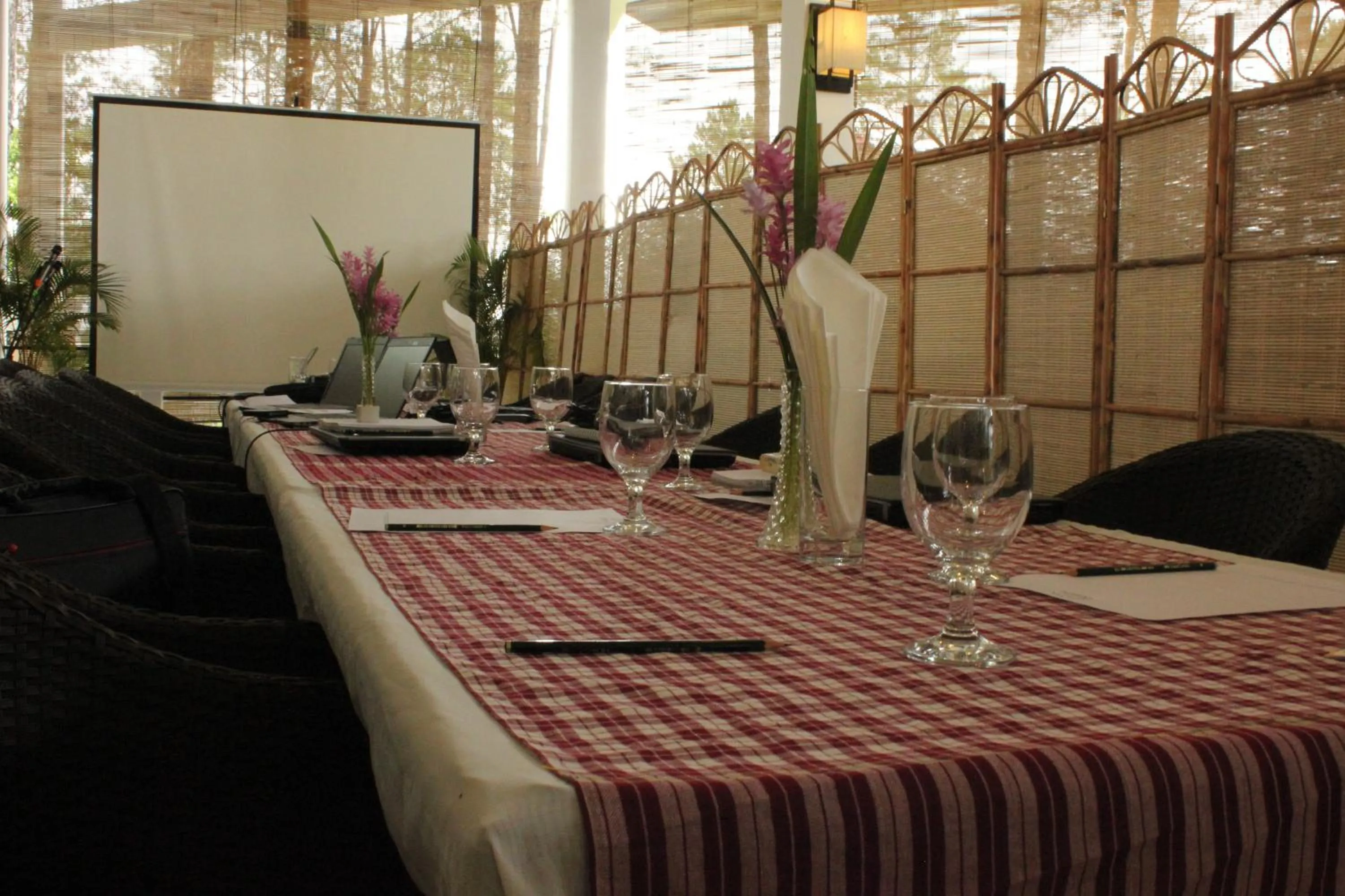 Restaurant/places to eat in vKirirom Pine Resort