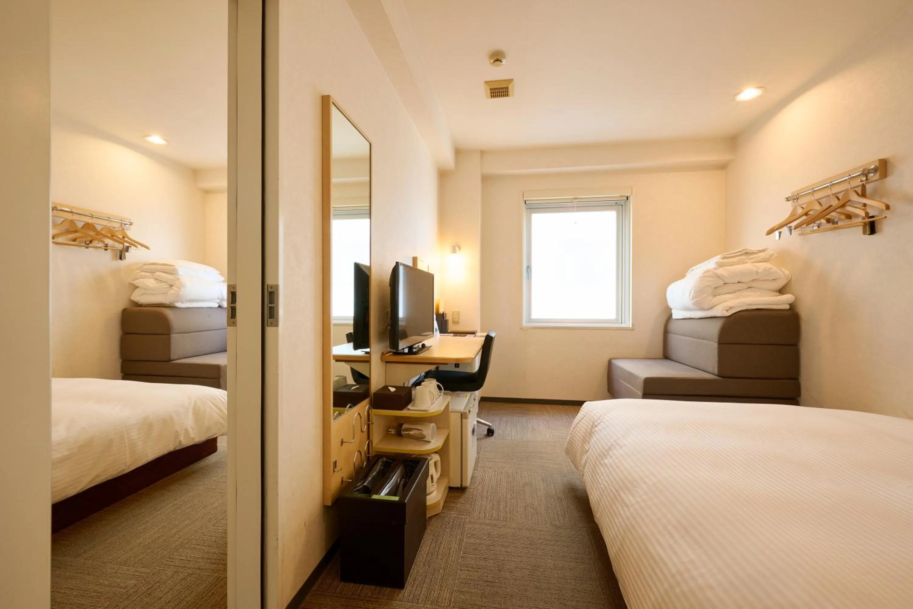 Photo of the whole room, Bed in Smile Hotel Kyoto Karasuma Gojo