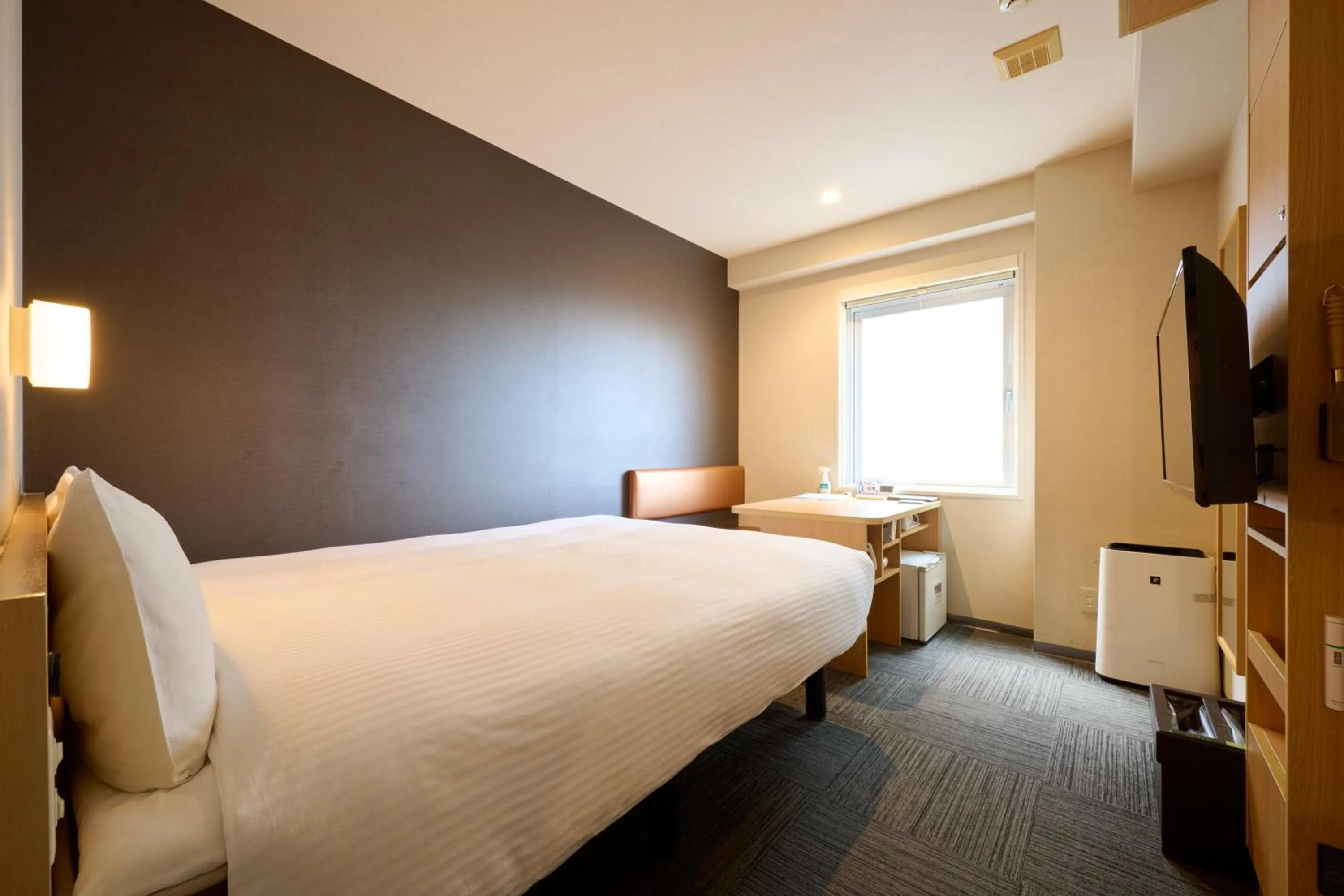 Photo of the whole room, Bed in Smile Hotel Kyoto Karasuma Gojo