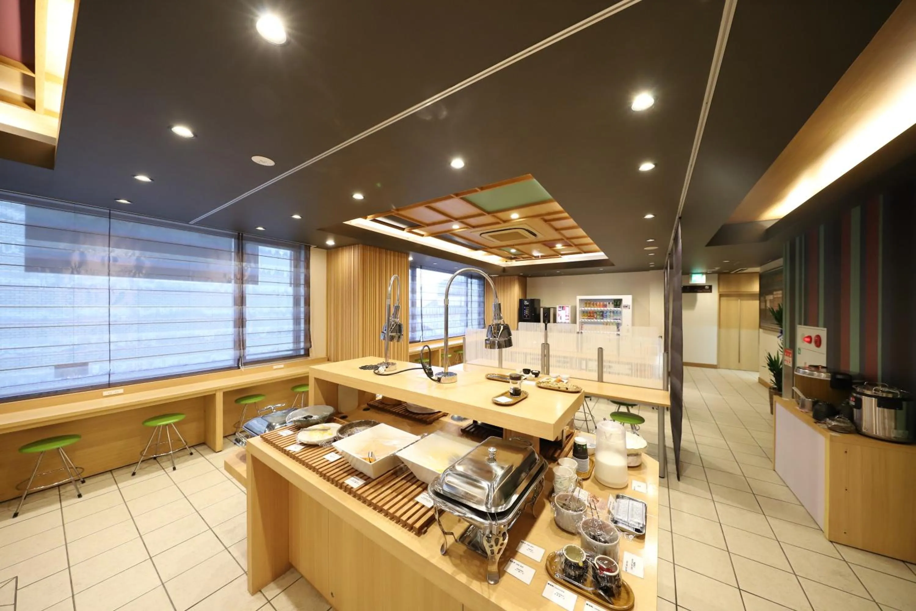Restaurant/places to eat in Smile Hotel Kyoto Karasuma Gojo