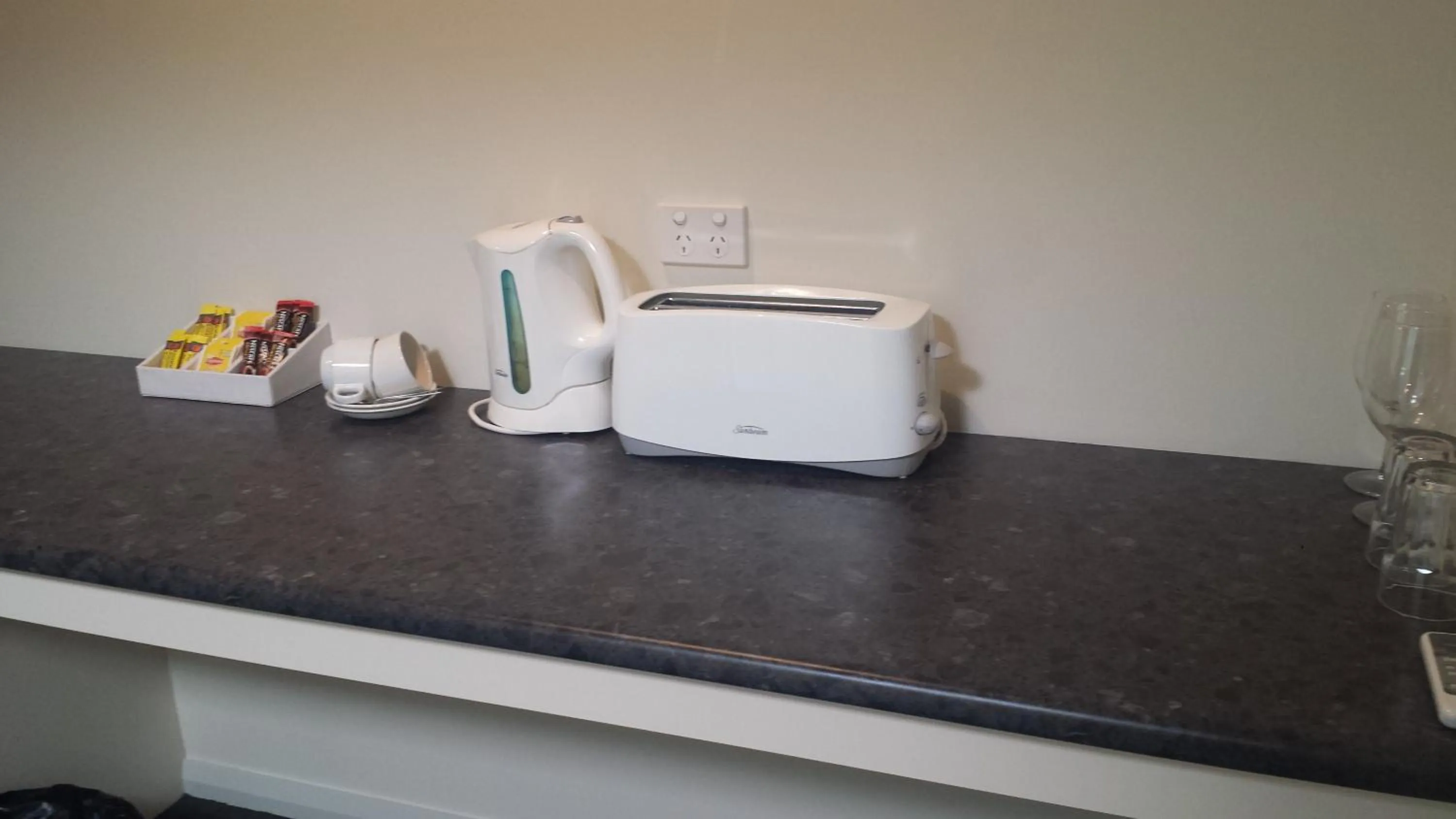 Coffee/tea facilities in Heyfield Railway Hotel