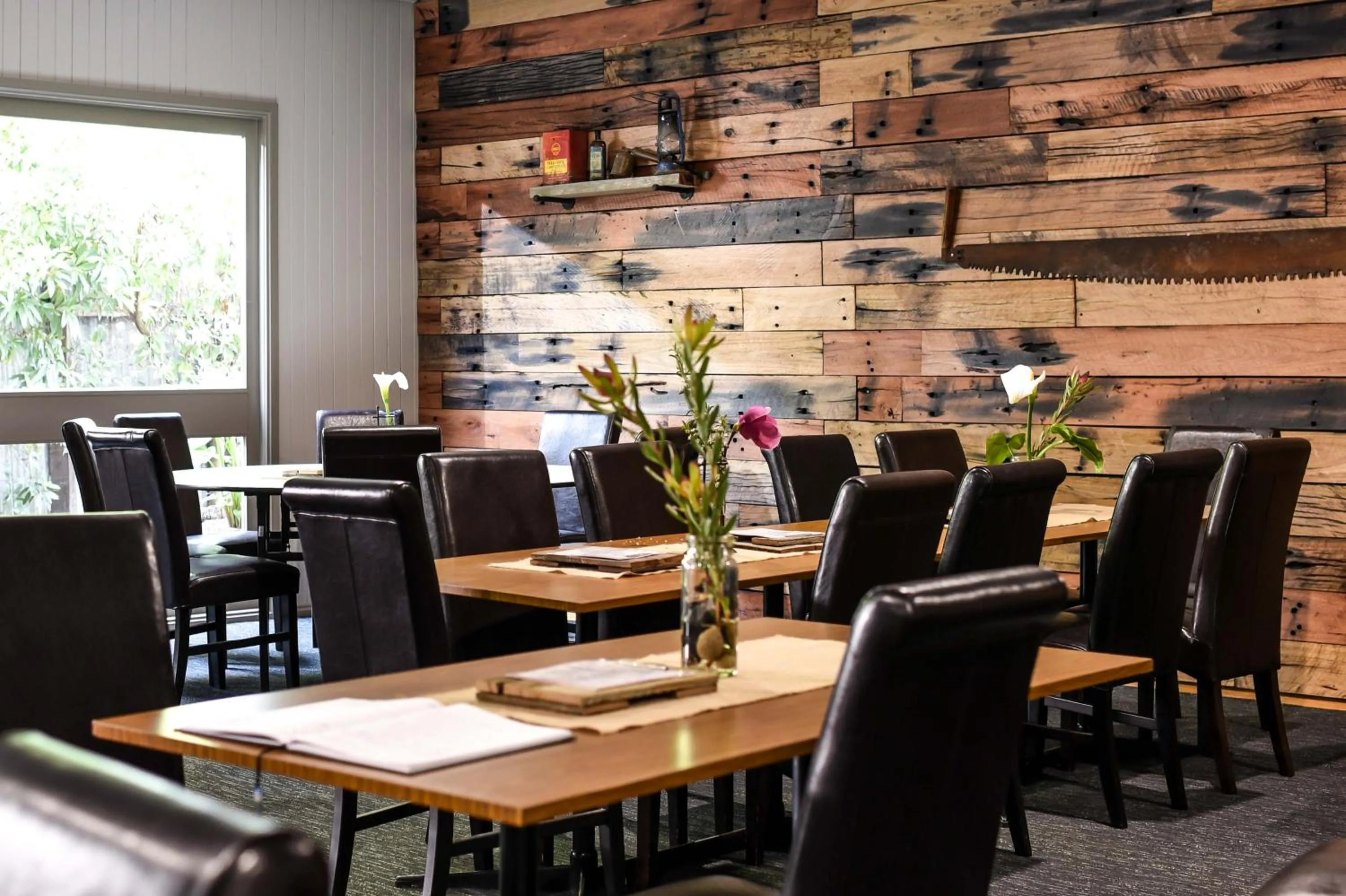 Restaurant/places to eat in Heyfield Railway Hotel