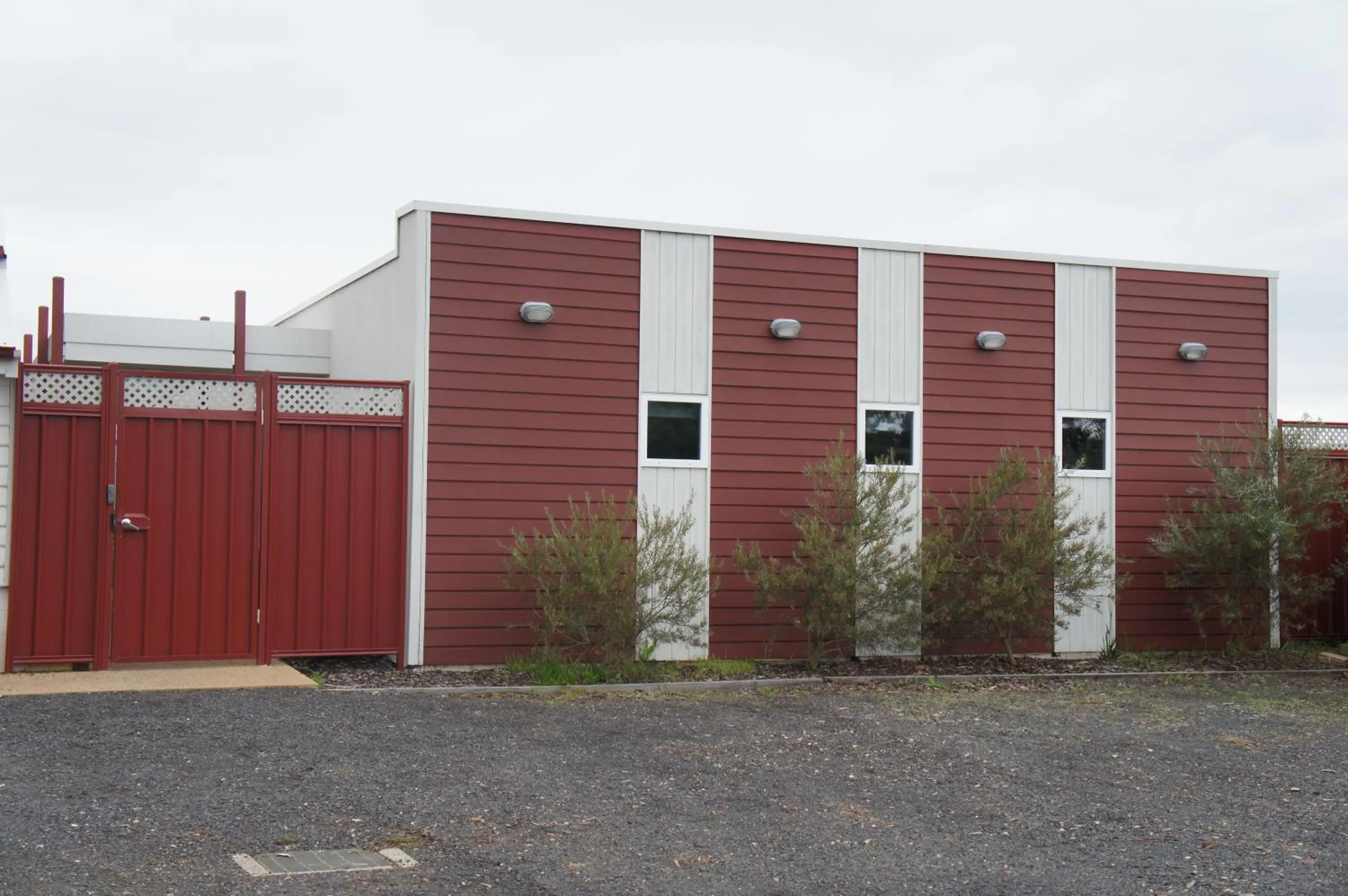 Facade/entrance in Heyfield Railway Hotel
