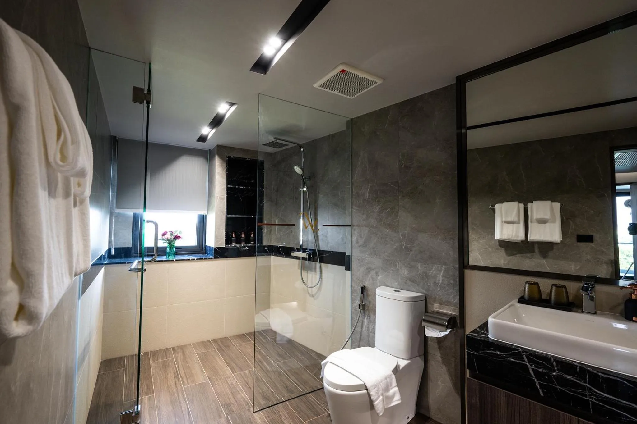 Shower in WE HOTEL RIVERFRONT