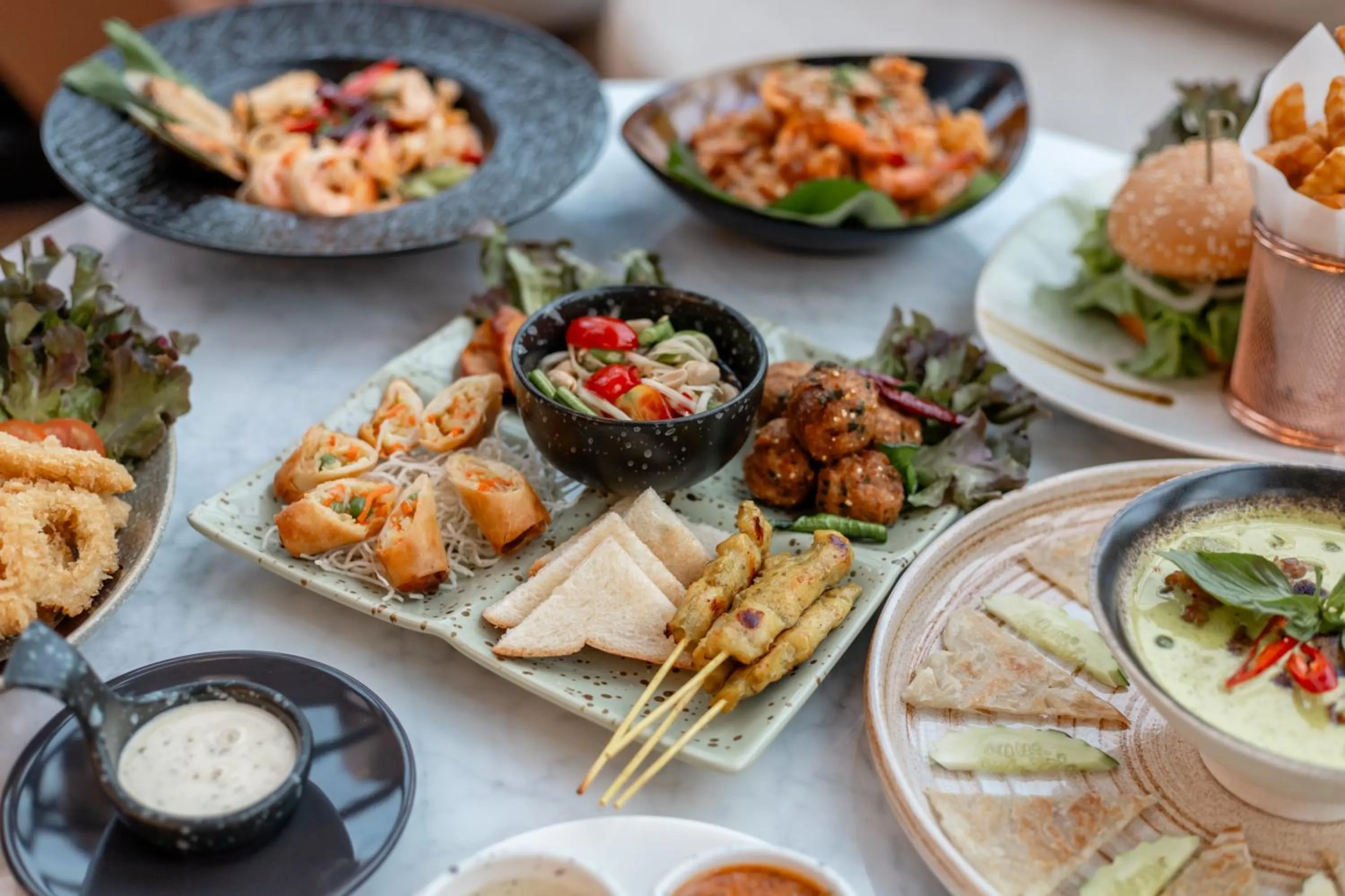 Food and drinks in WE HOTEL RIVERFRONT