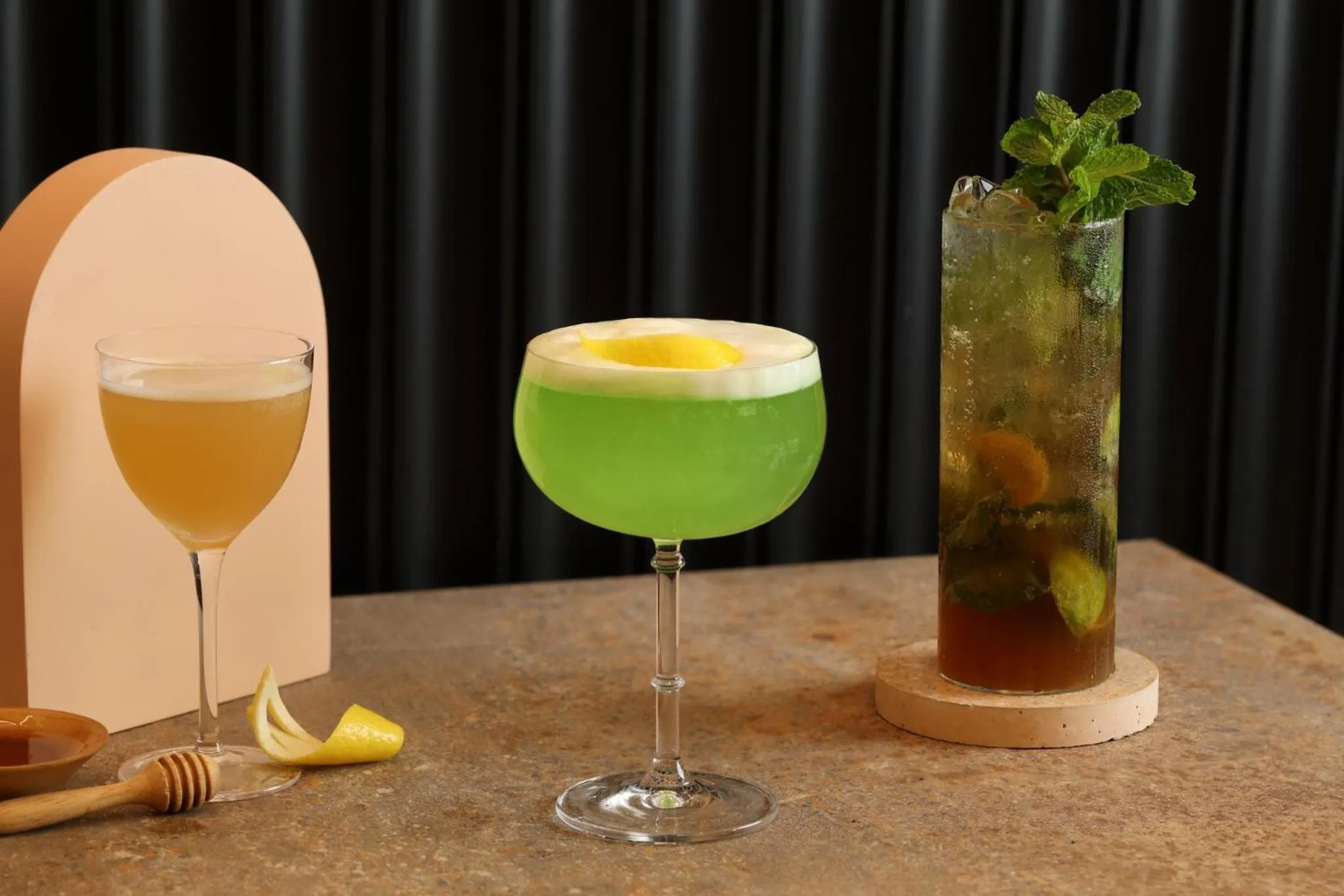 Food and drinks in WE HOTEL RIVERFRONT