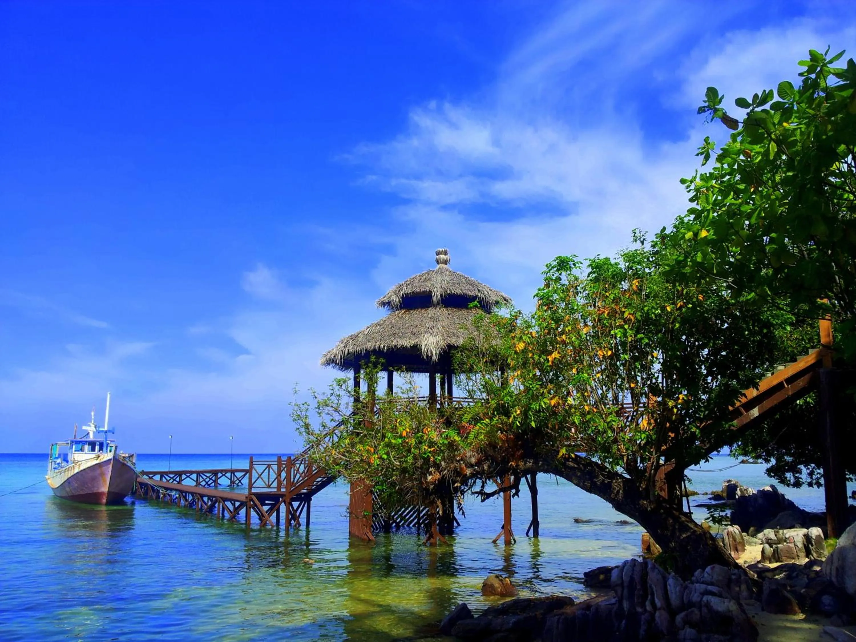 Property building in Breve Azurine Lagoon Resort