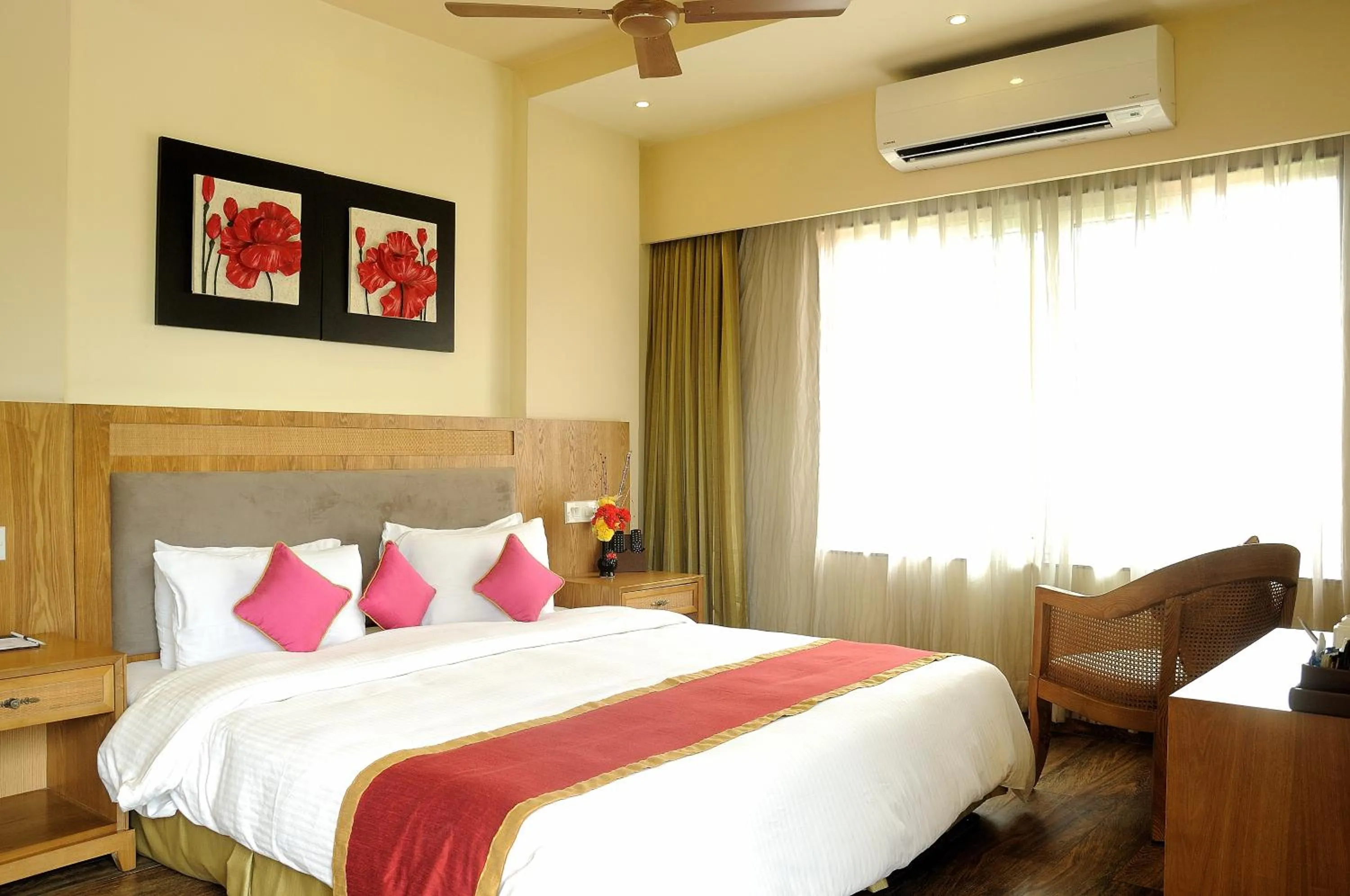 Bedroom, Bed in Country Roads