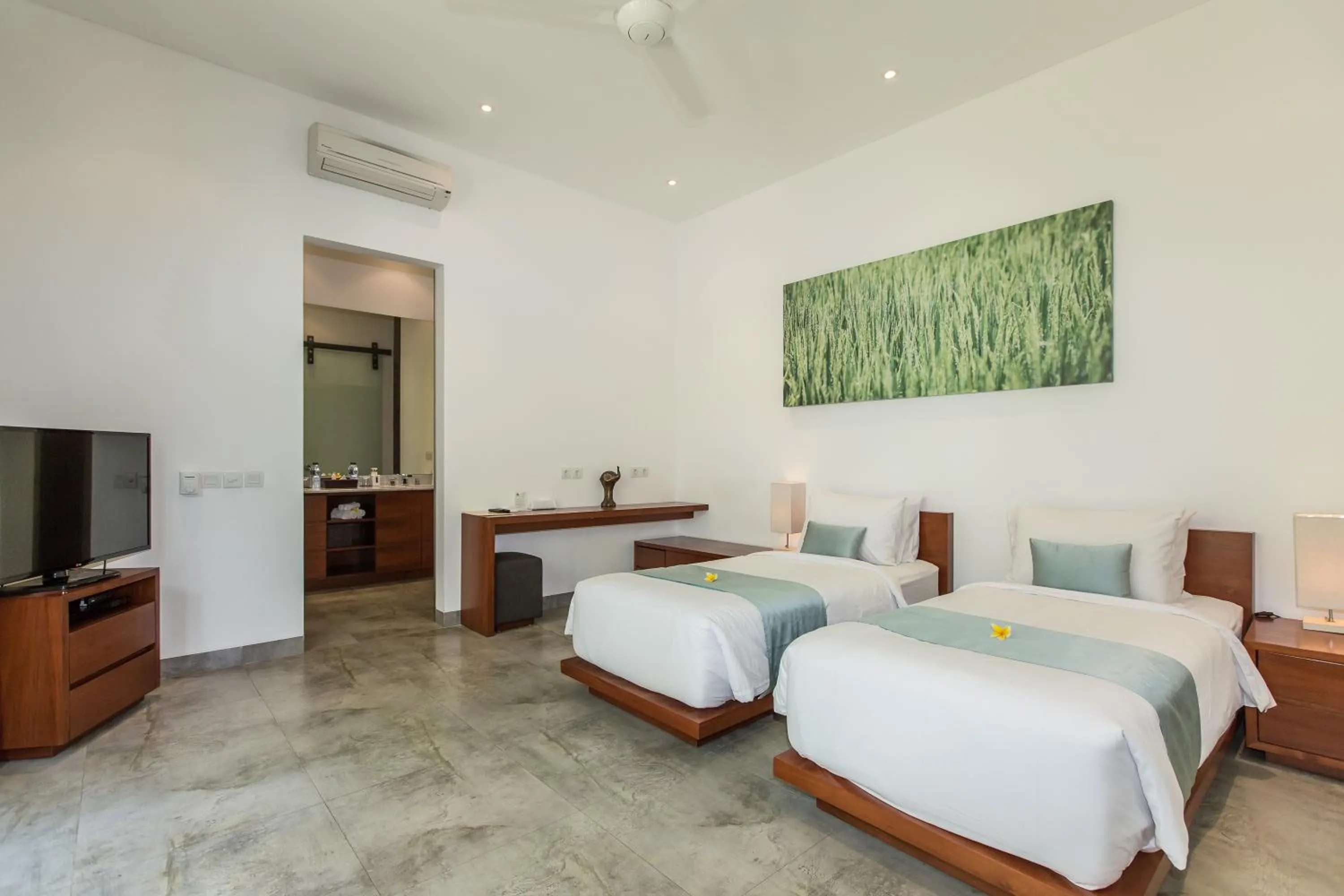 Photo of the whole room, Bed in Gajah Villas Bali by Nagisa Bali
