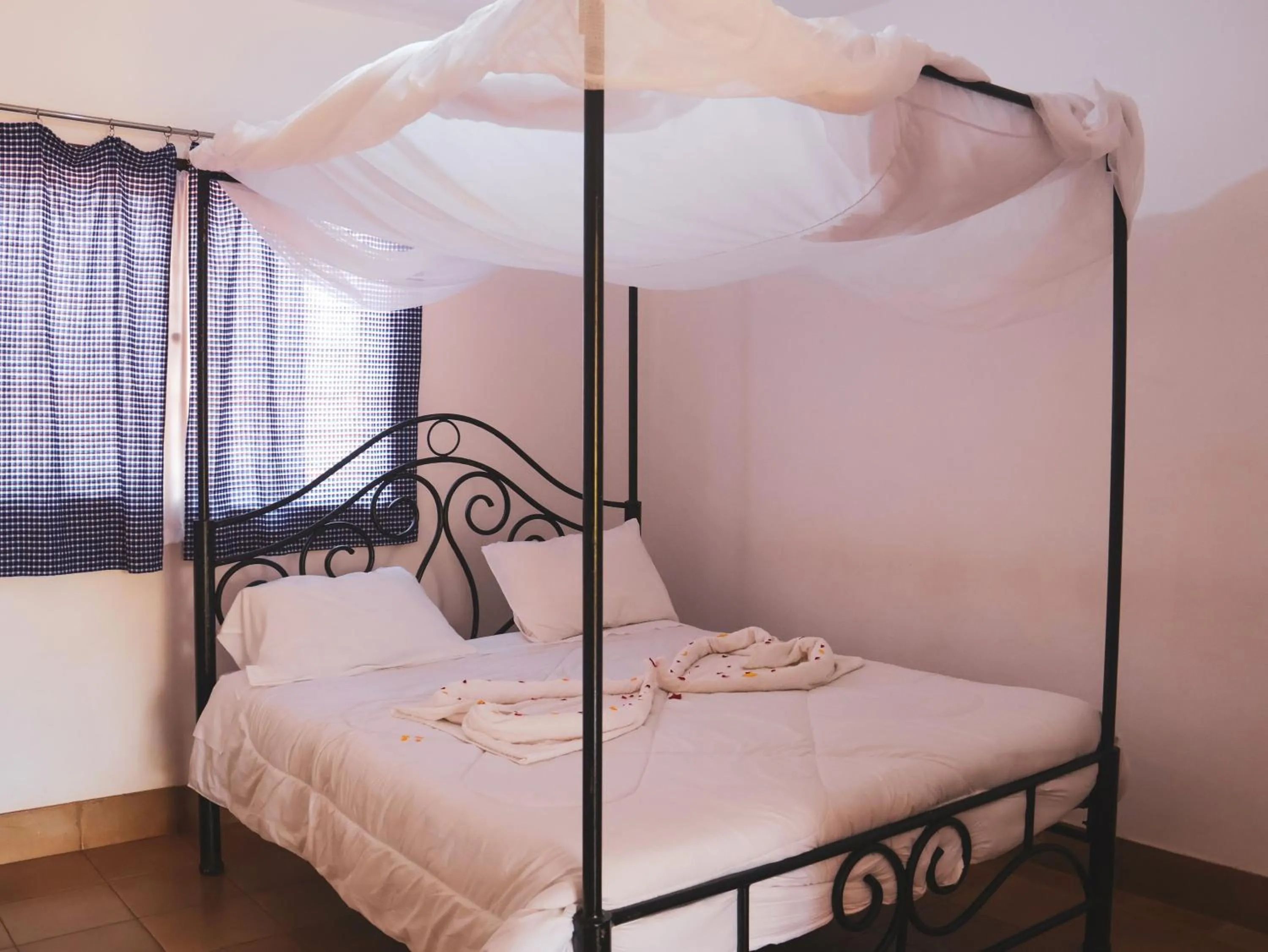 Bed in STC.SAFARI LODGE