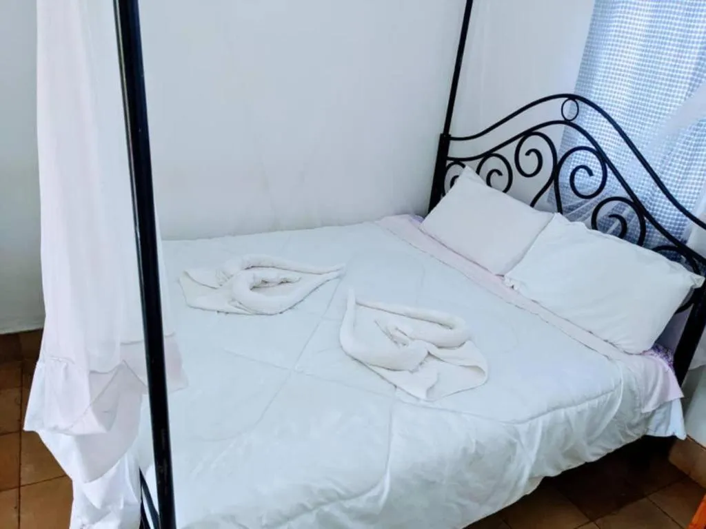 Bed in STC.SAFARI LODGE