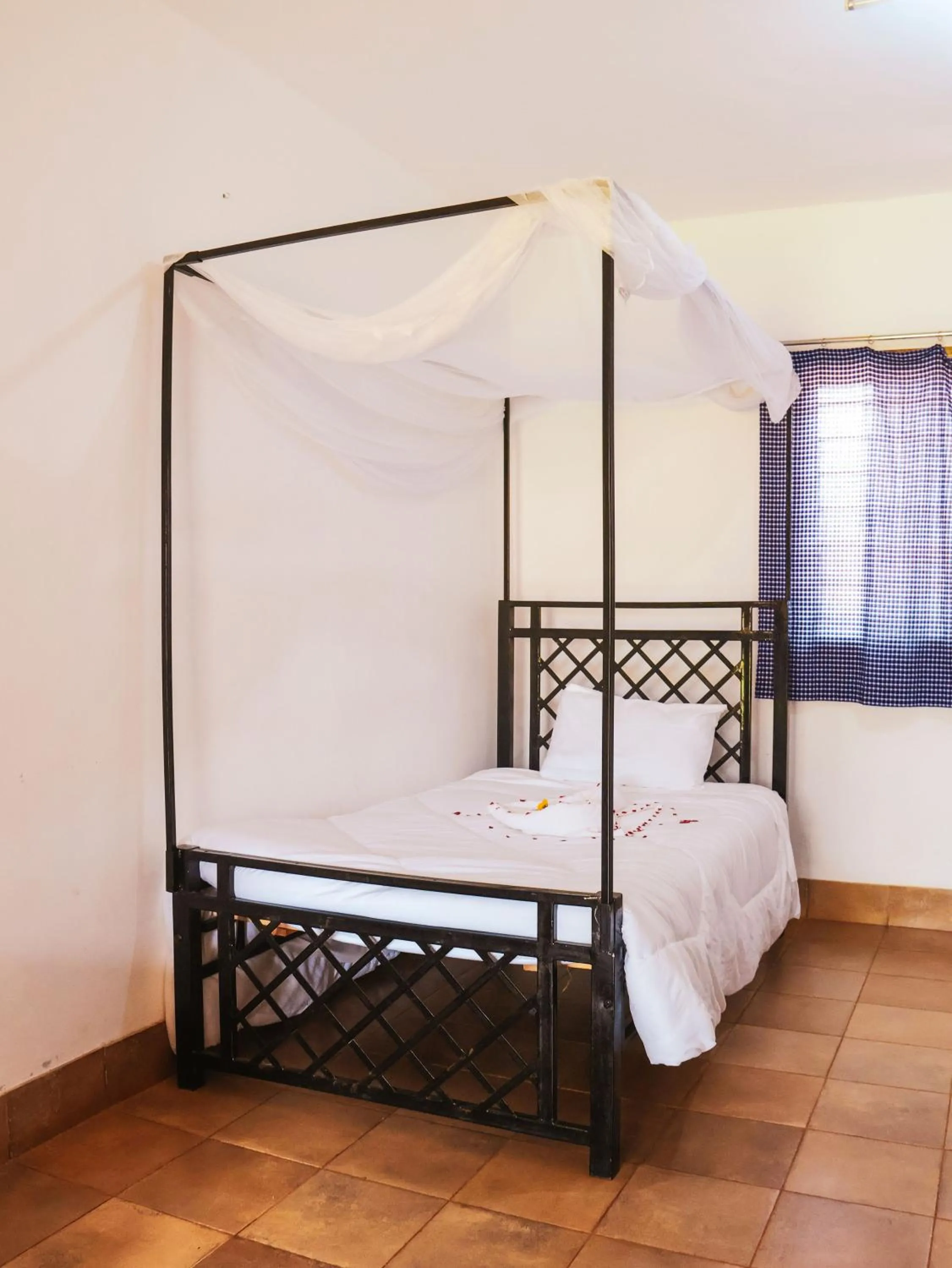 Bed in STC.SAFARI LODGE