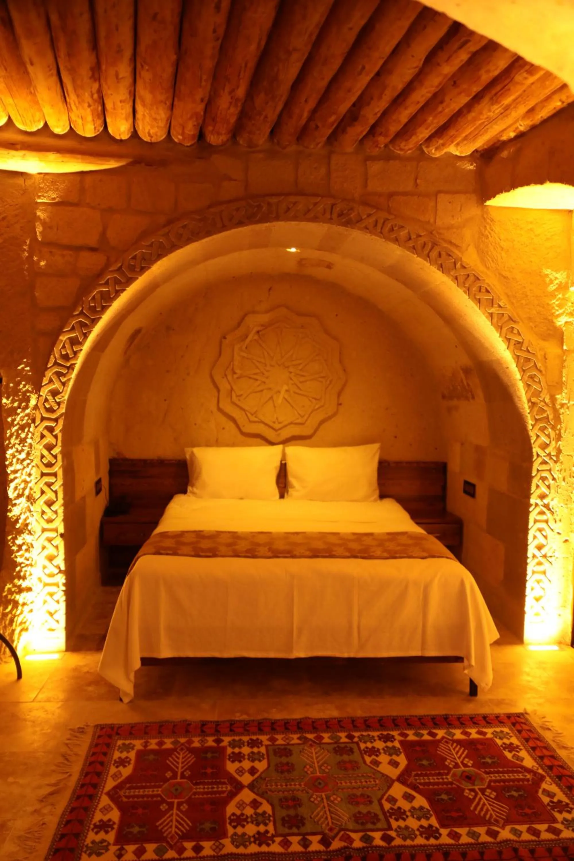 Bed in Hira Cave Hotel