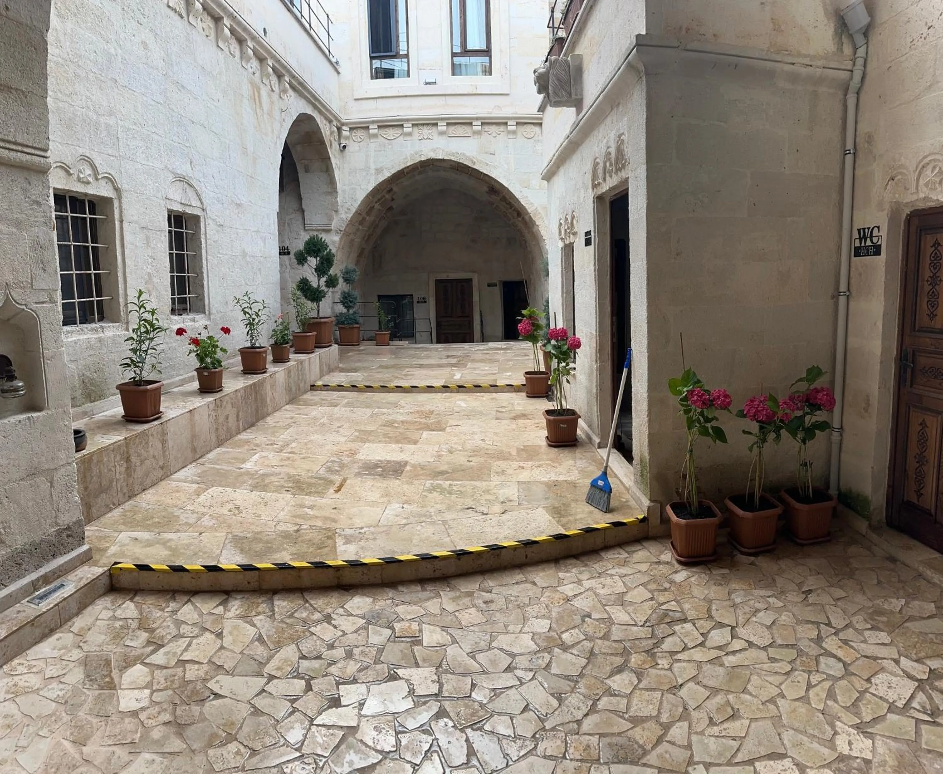 Inner courtyard view in Hira Cave Hotel