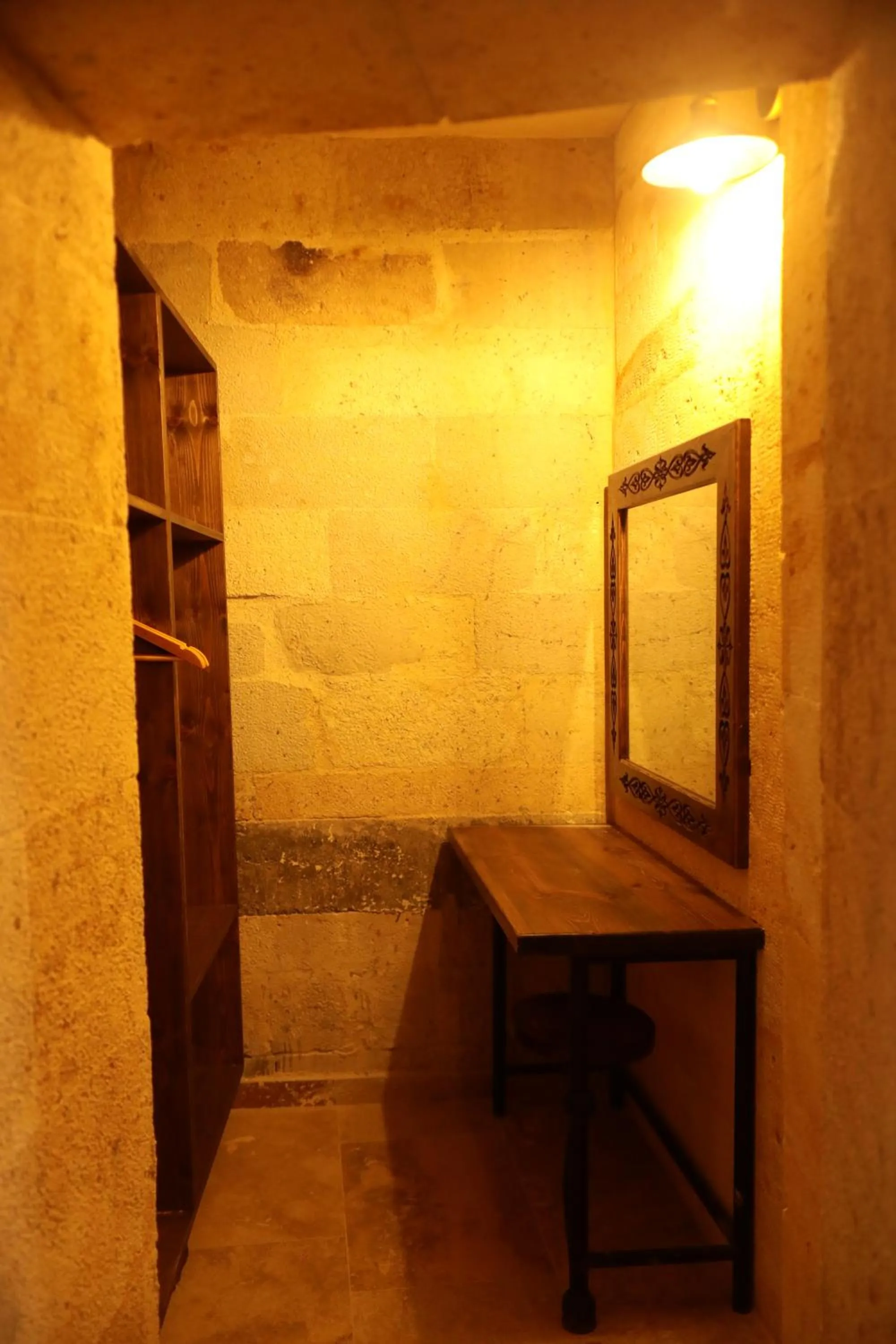 wardrobe in Hira Cave Hotel