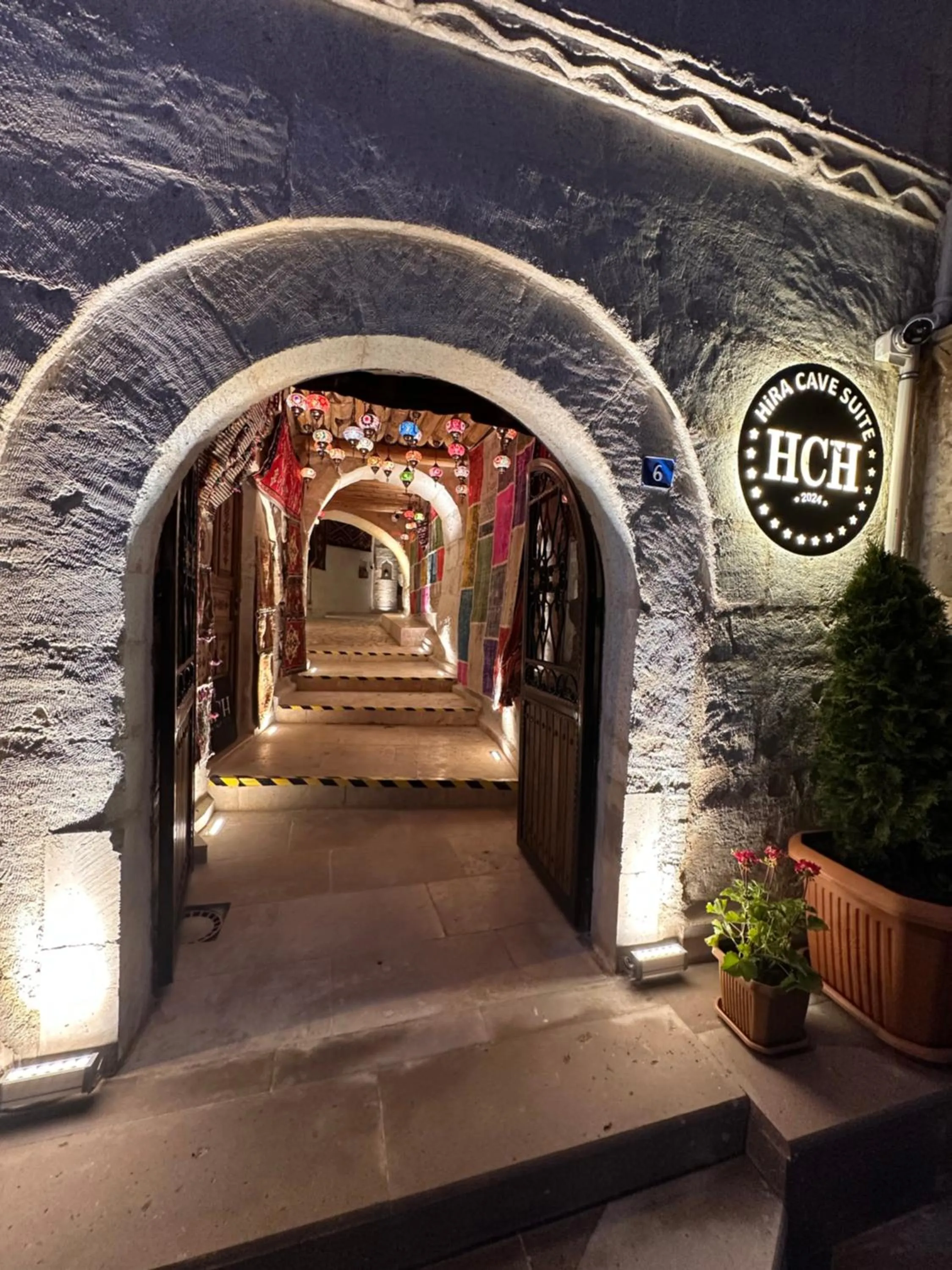 Facade/entrance in Hira Cave Hotel