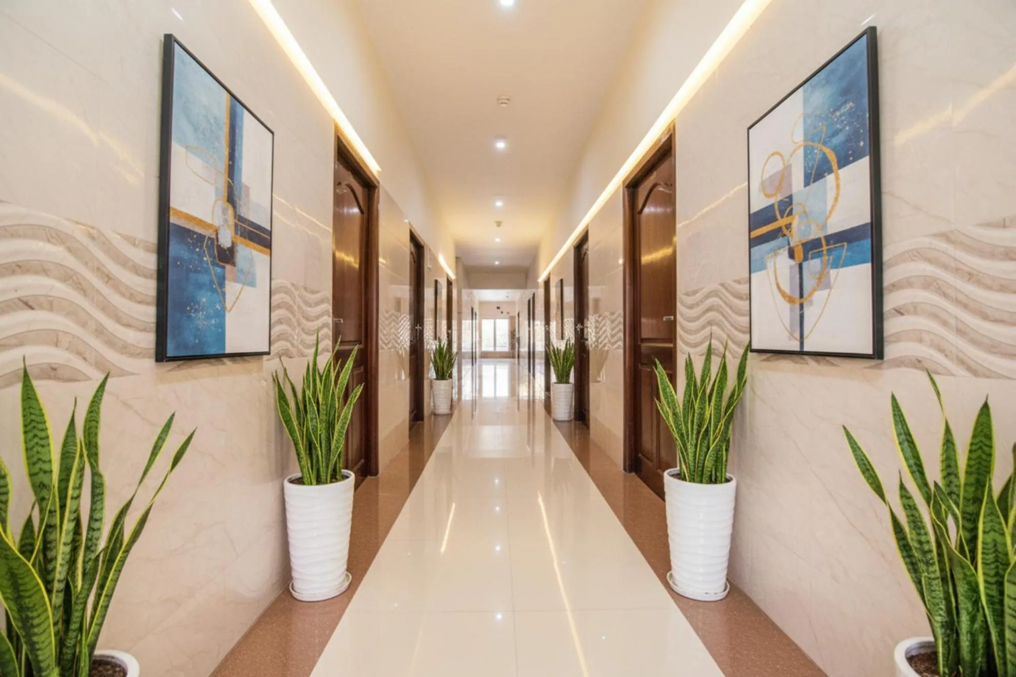 Lobby or reception in FabHotel Sri Krishna Residency - Near to Chennai International Airport