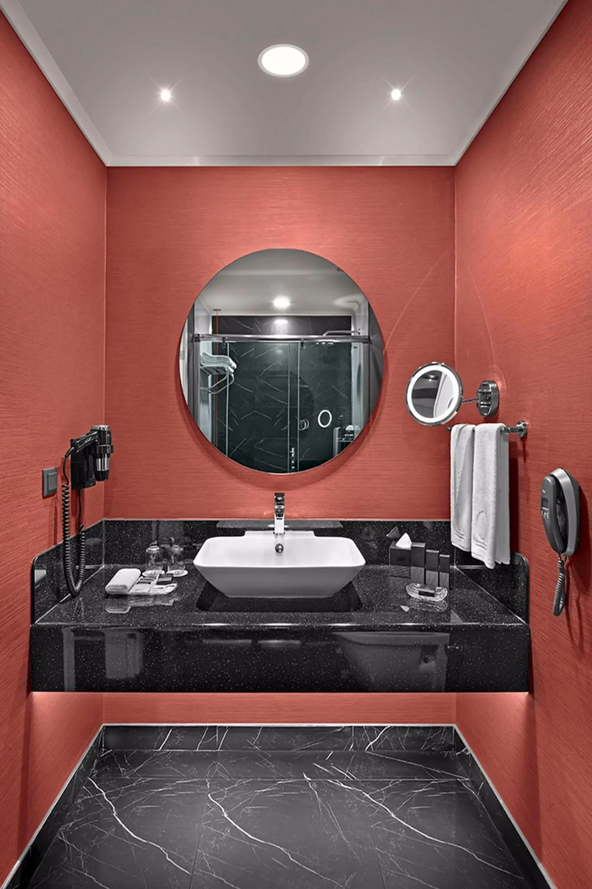 Standard King Room - single occupancy - Non-Smoking in Ramada Plaza by Wyndham Eskisehir Standard King Room - single occupancy - Non-Smoking in Ramada Plaza by Wyndham Eskisehir