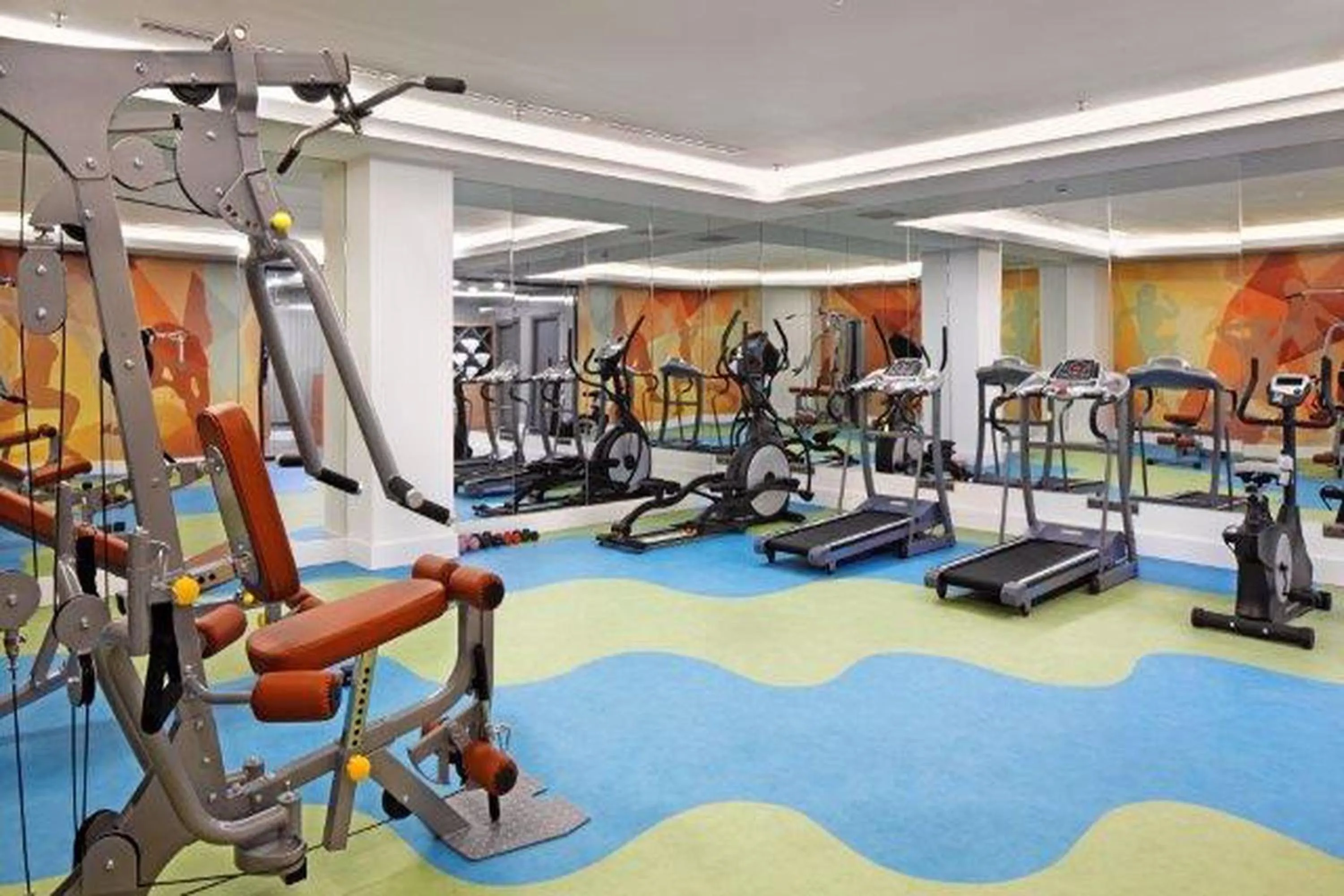 Fitness centre/facilities in Ramada Plaza by Wyndham Eskisehir