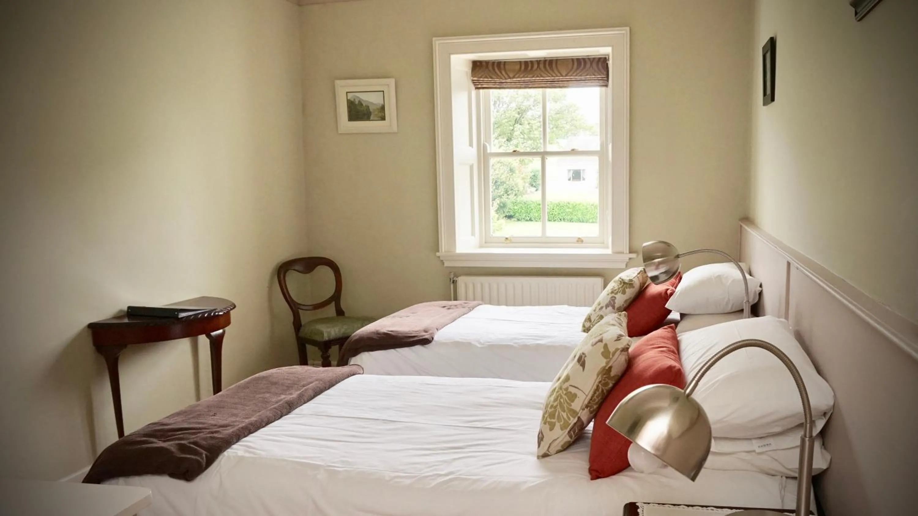 Photo of the whole room, Bed in Cartron House