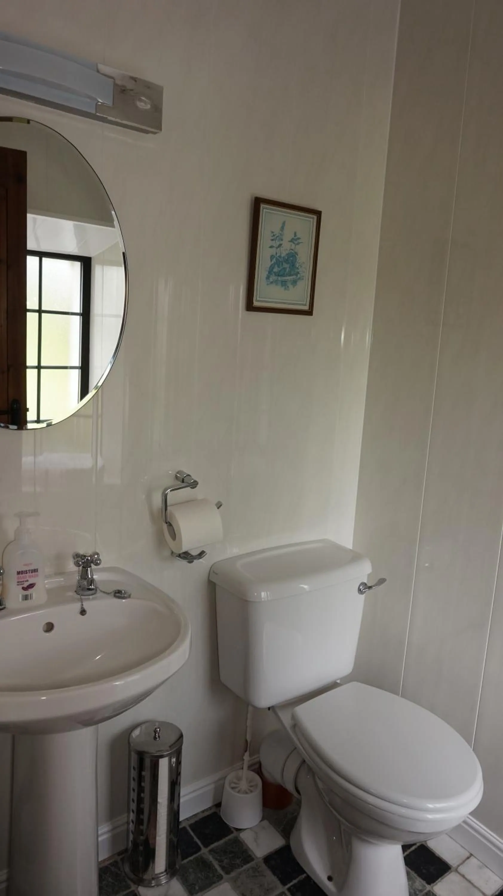 Bathroom in Cartron House