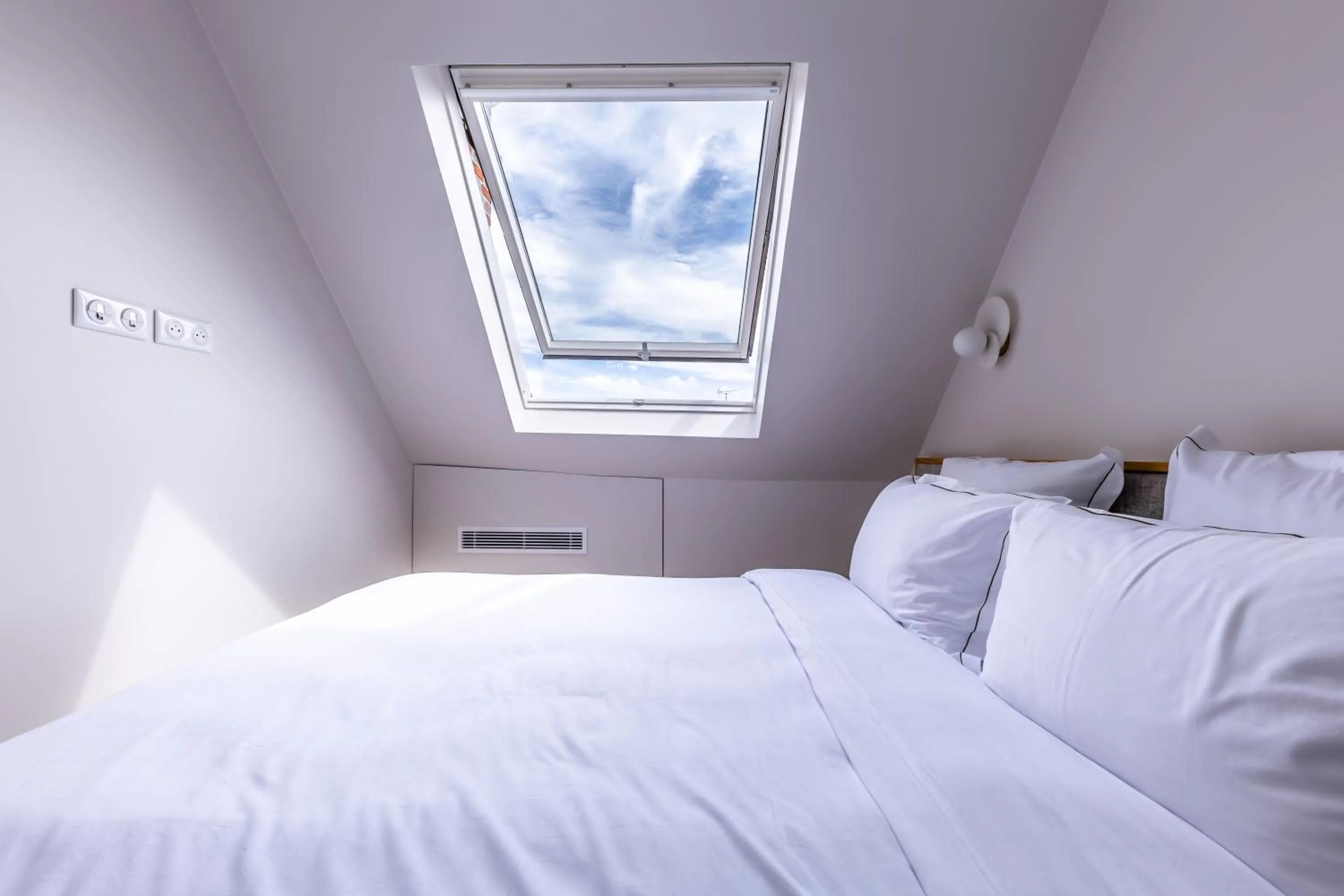 Bed in Quartier Libre Marais