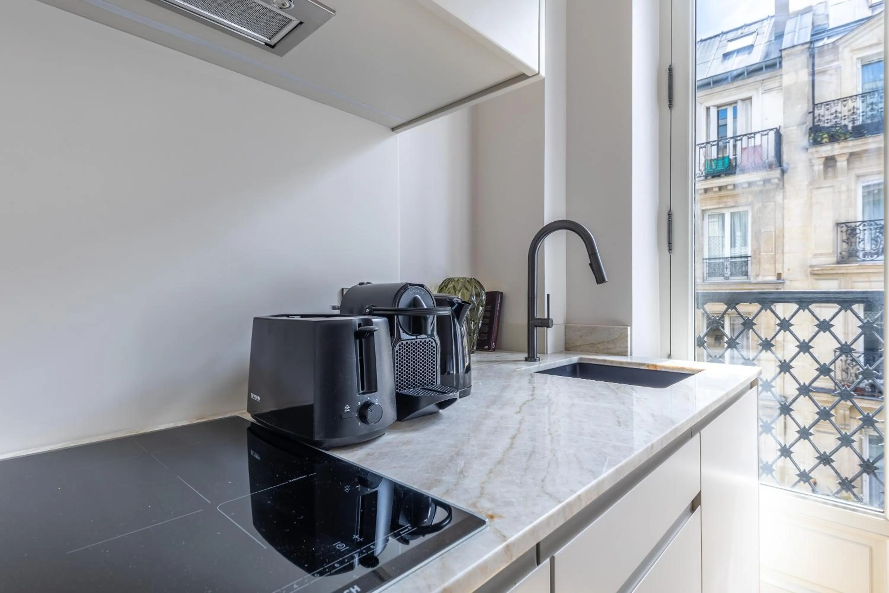 Coffee/tea facilities in Quartier Libre Marais