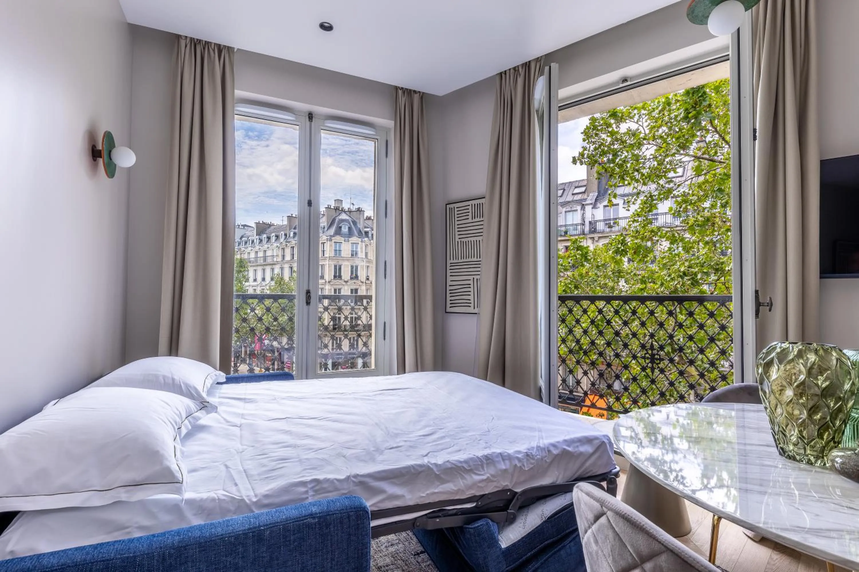Bed in Quartier Libre Marais