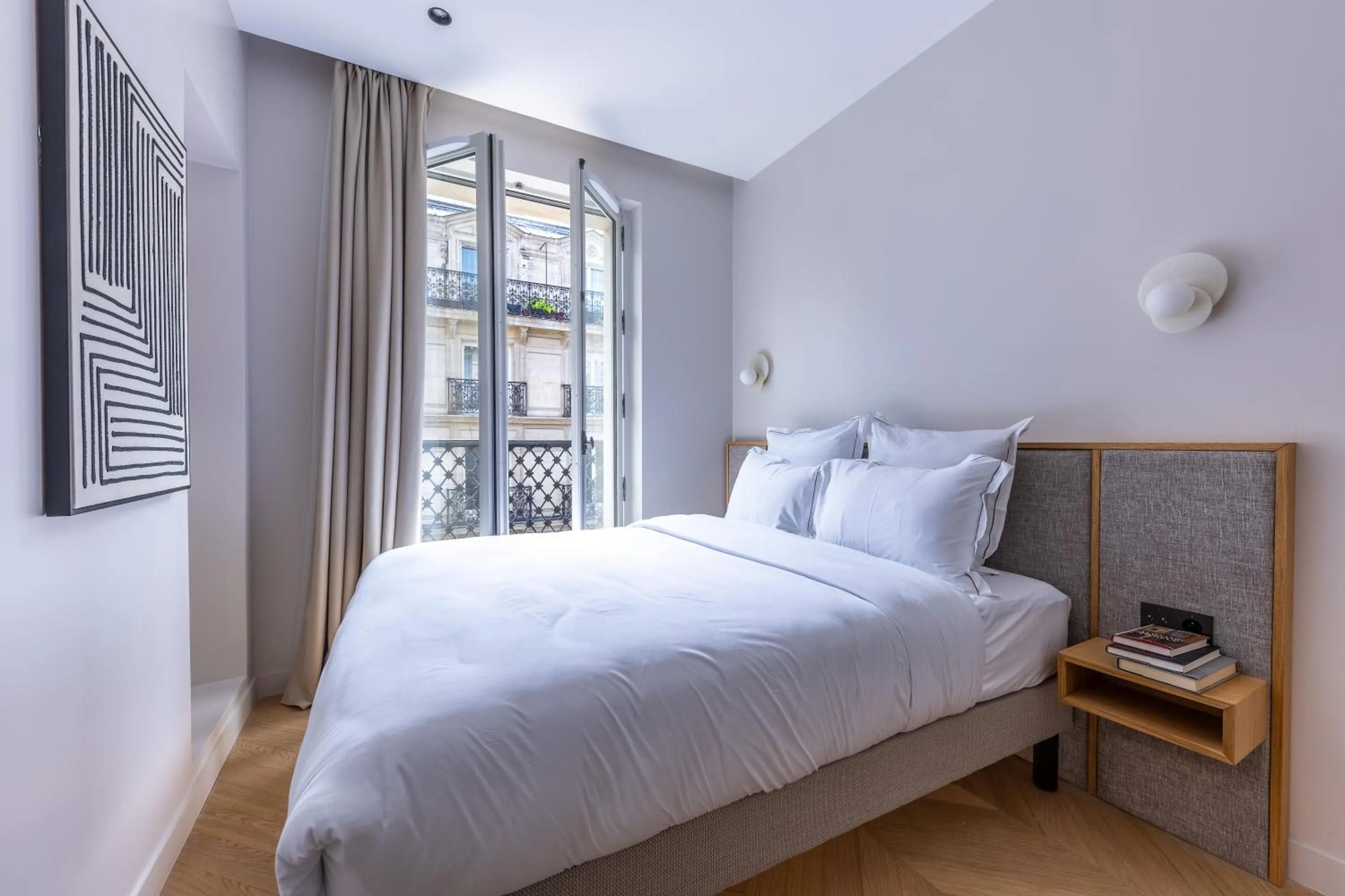 Bed in Quartier Libre Marais