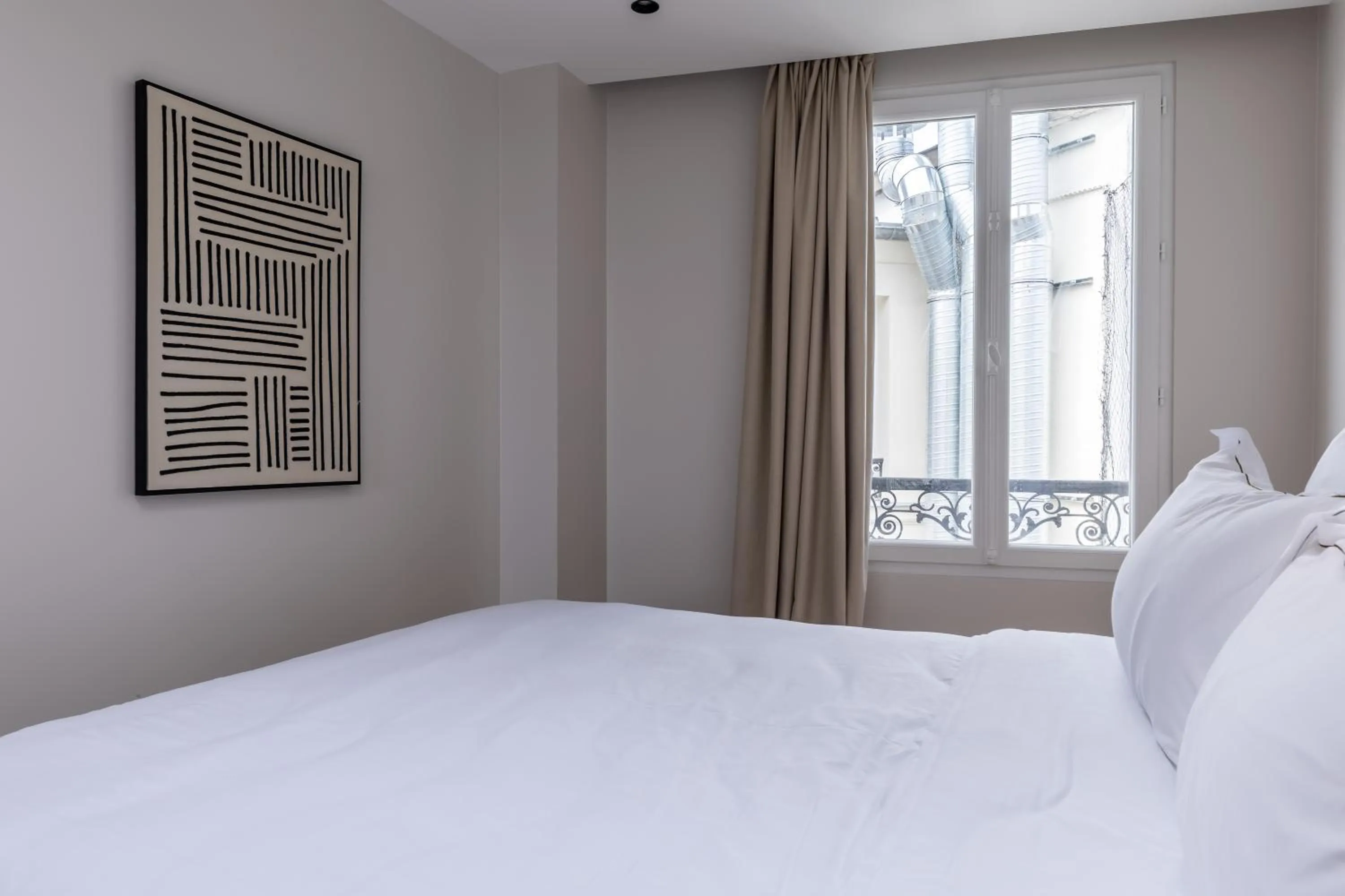 Bed in Quartier Libre Marais