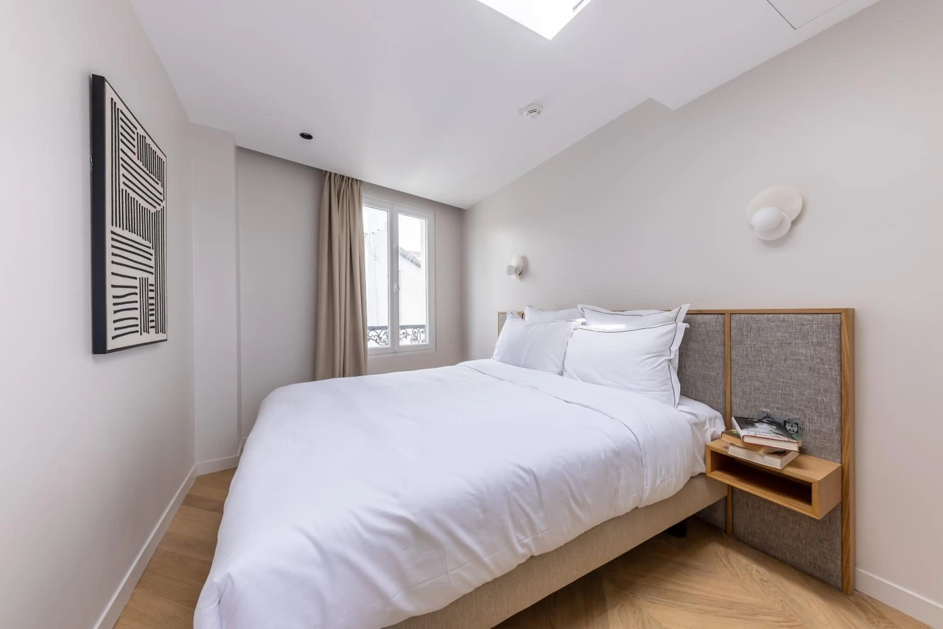 Bed in Quartier Libre Marais