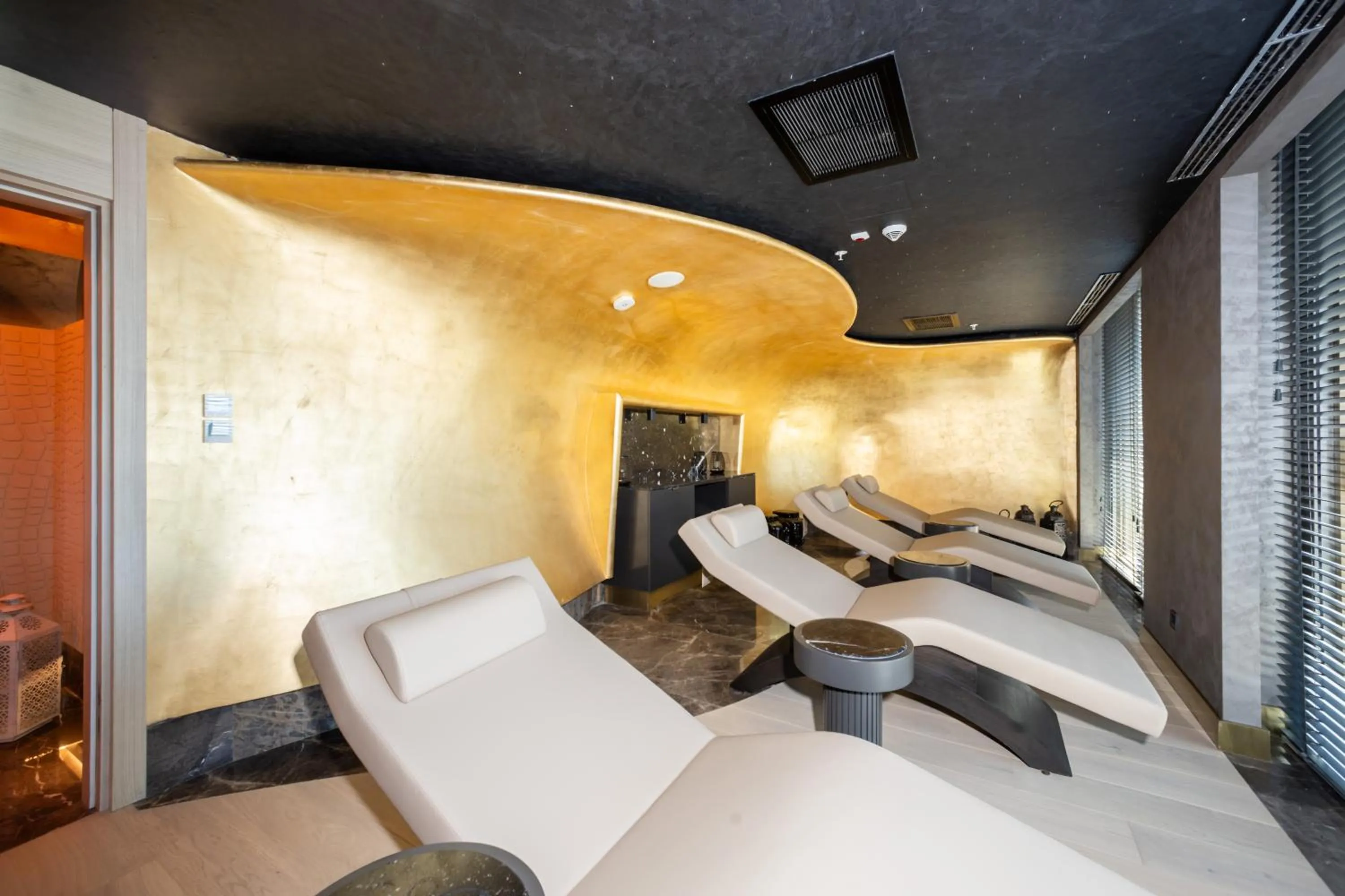 Spa and wellness centre/facilities in Merit Starlit Hotel & Residences